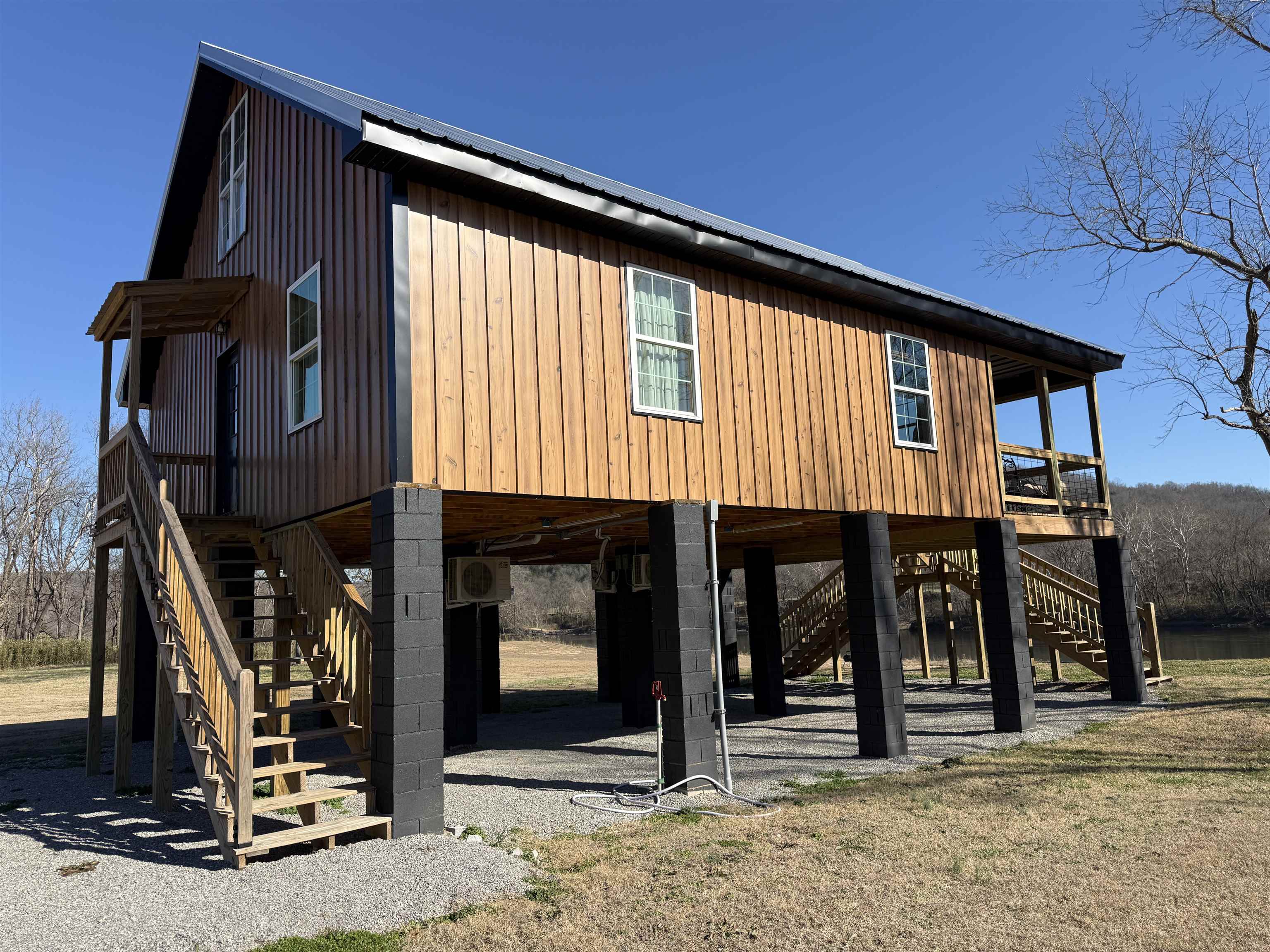 75 E Schoolhouse Hollow Road  Mountain View, AR