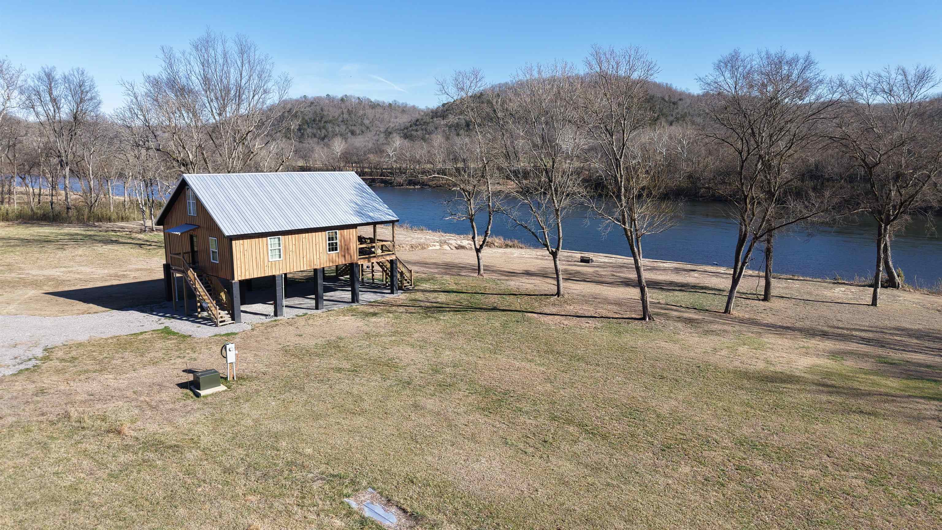 75 E Schoolhouse Hollow Road  Mountain View, AR