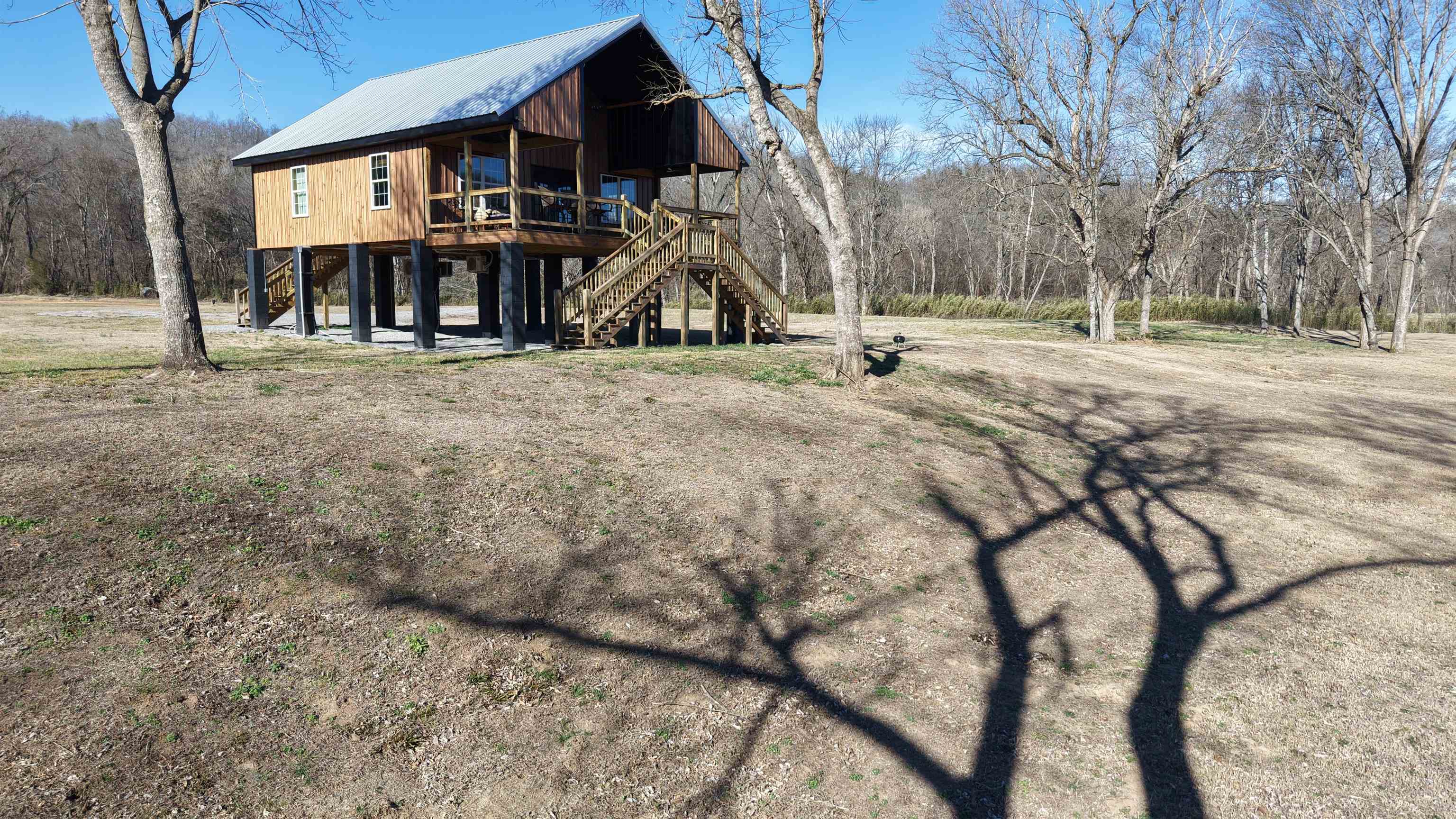 75 E Schoolhouse Hollow Road  Mountain View, AR