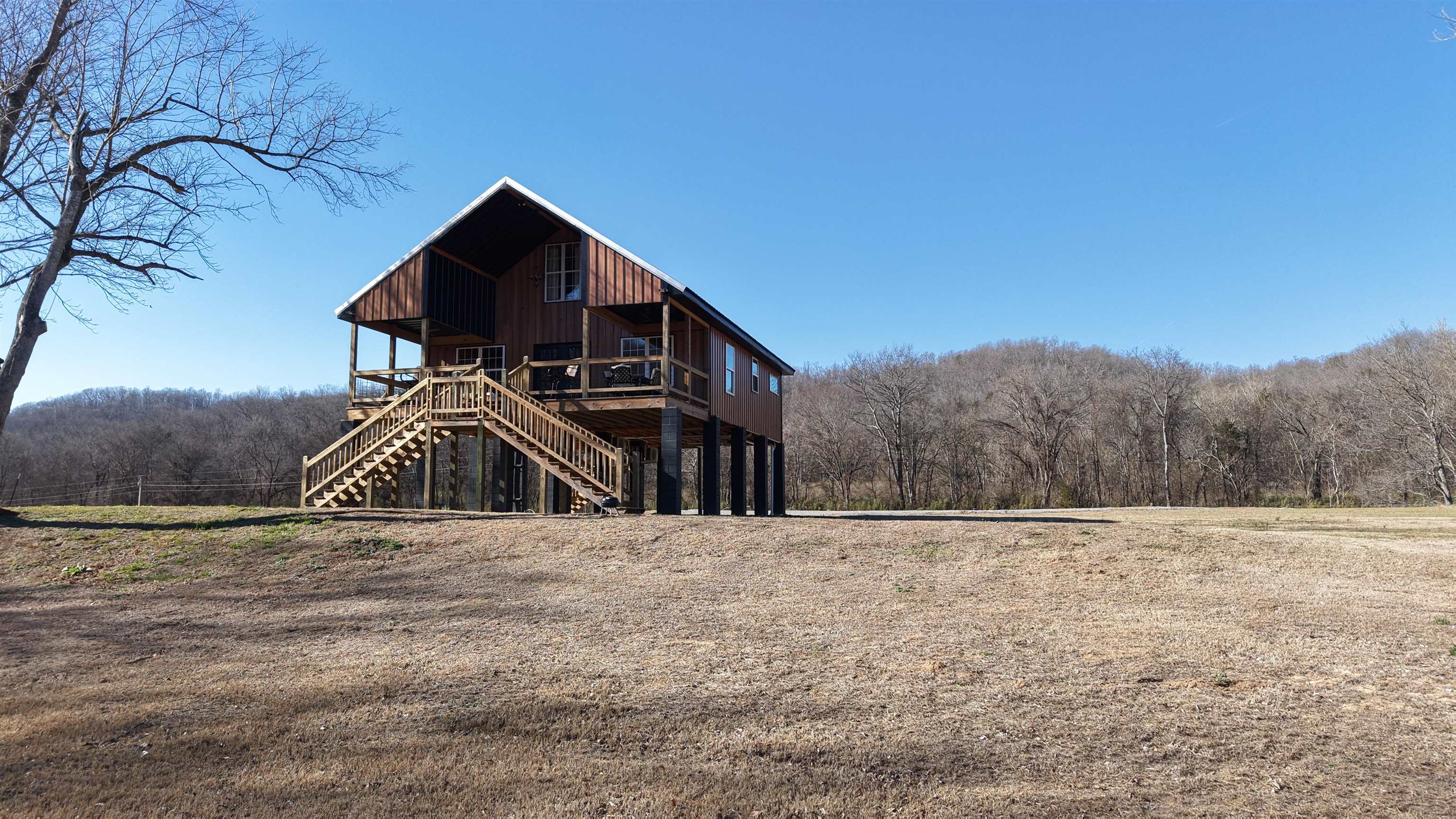 75 E Schoolhouse Hollow Road  Mountain View, AR