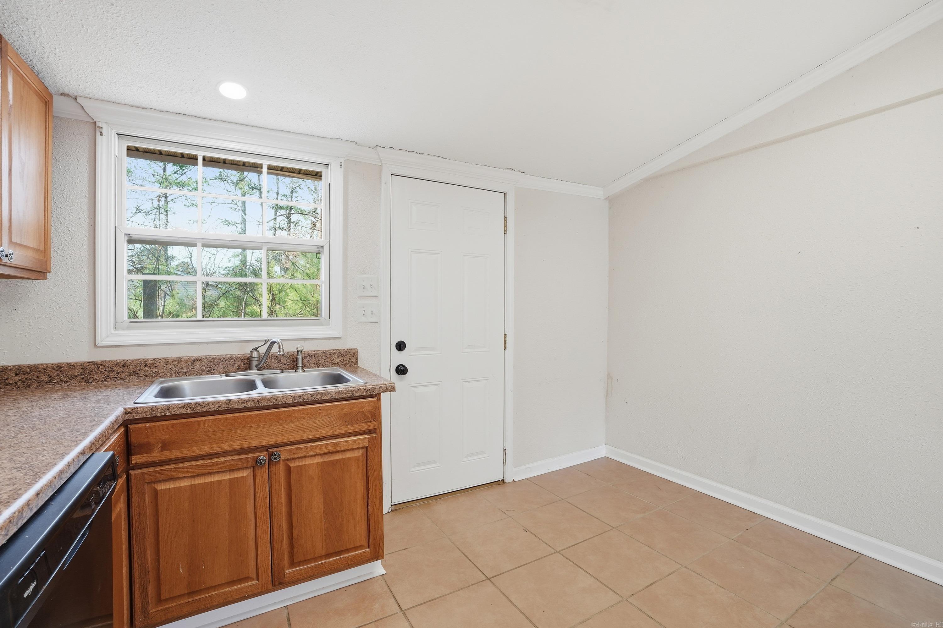 8911 and 8913 Johnson  Mabelvale, AR