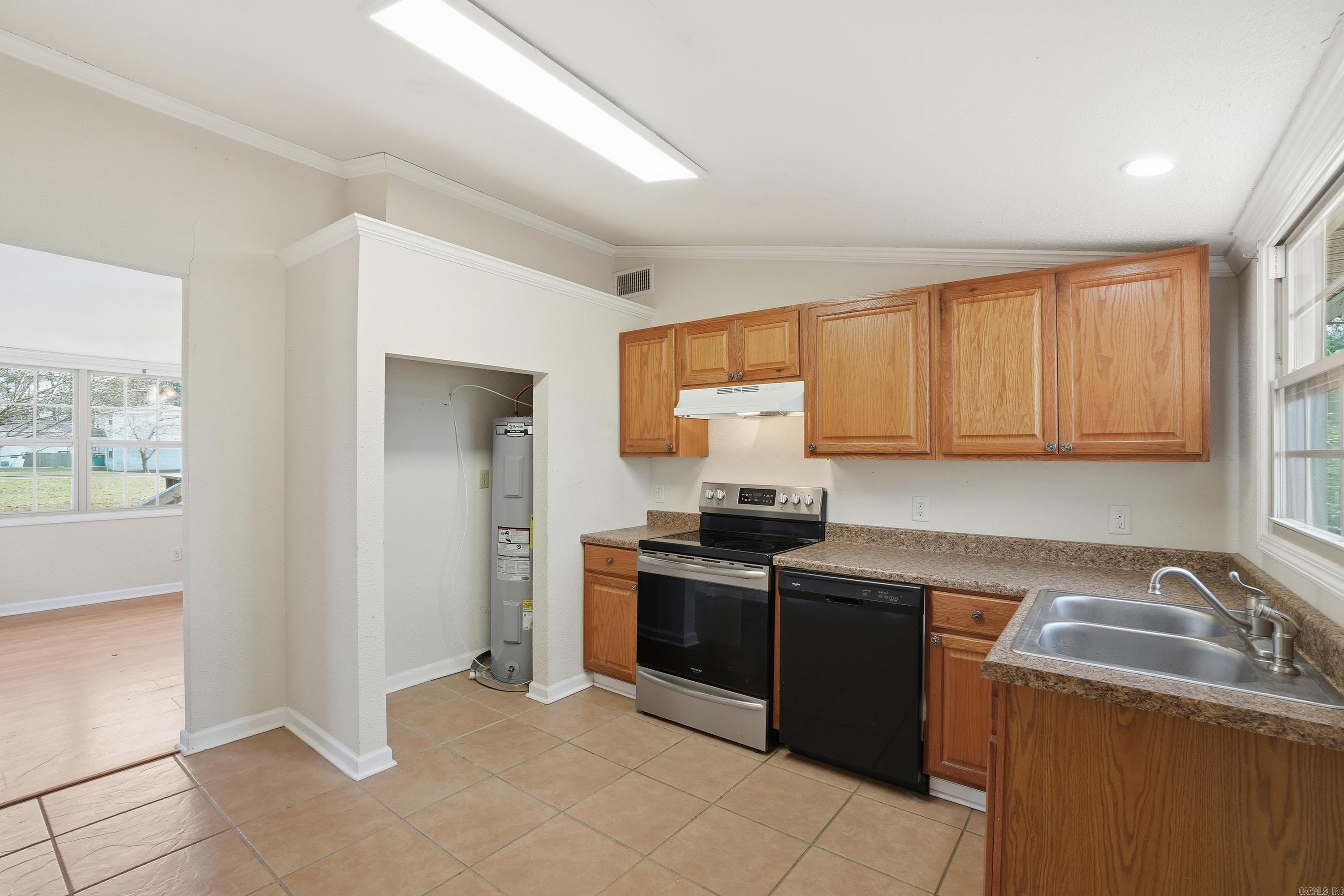 8911 and 8913 Johnson  Mabelvale, AR