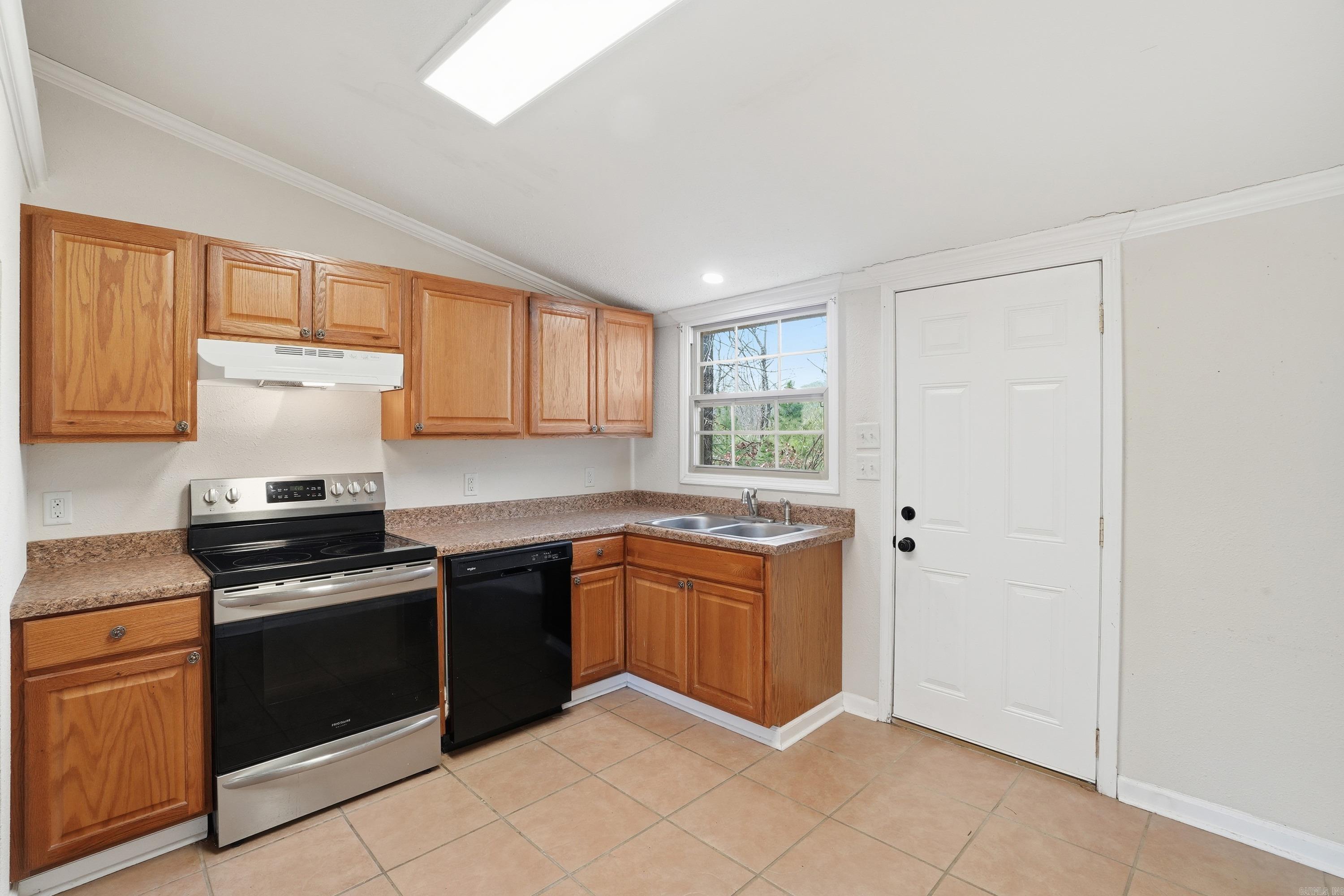 8911 and 8913 Johnson  Mabelvale, AR