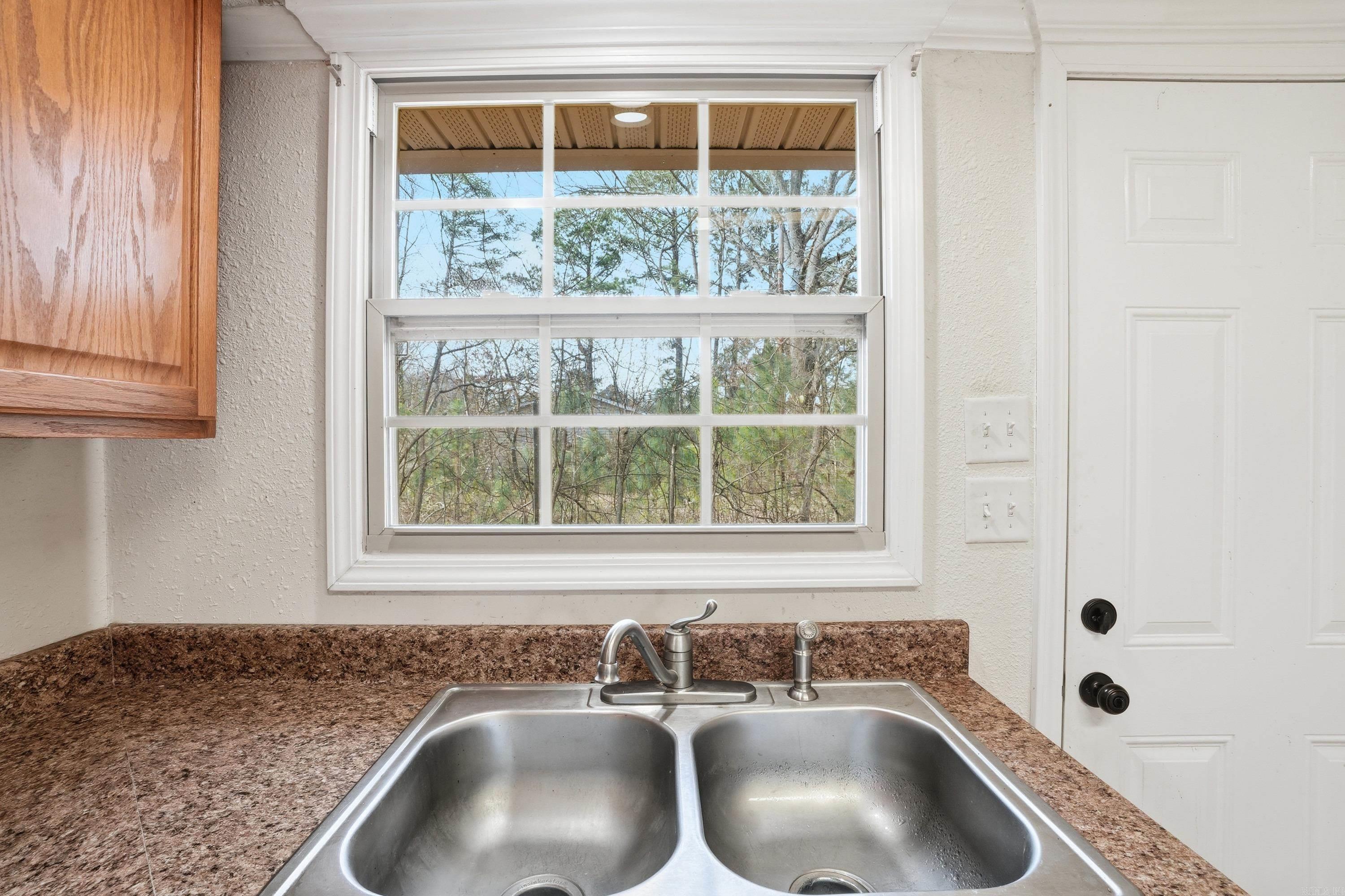 8911 and 8913 Johnson  Mabelvale, AR