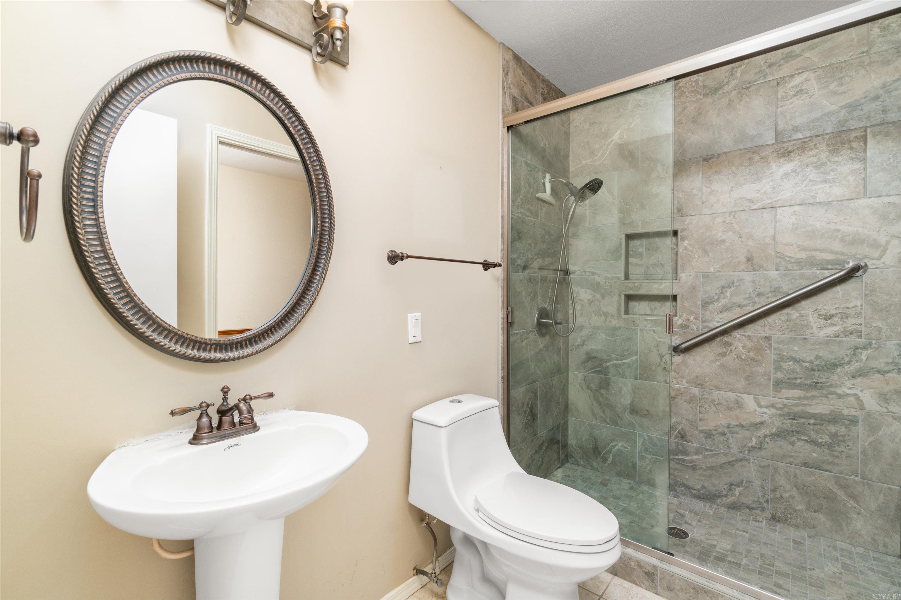 30 Esmeralda  Hot Springs Village, AR