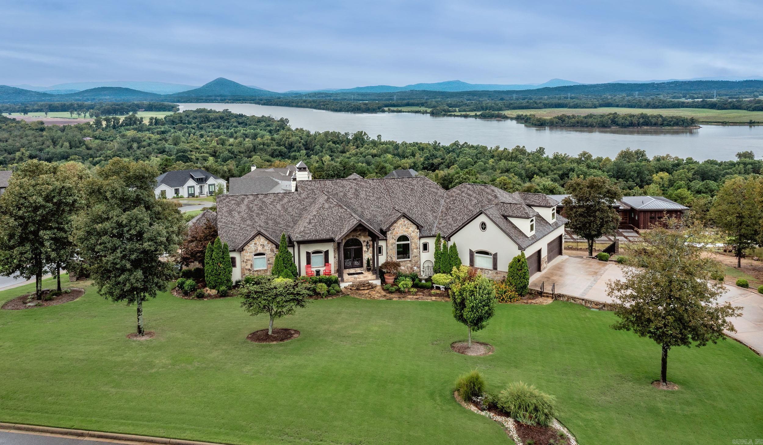 15716 Summit View  North Little Rock, AR