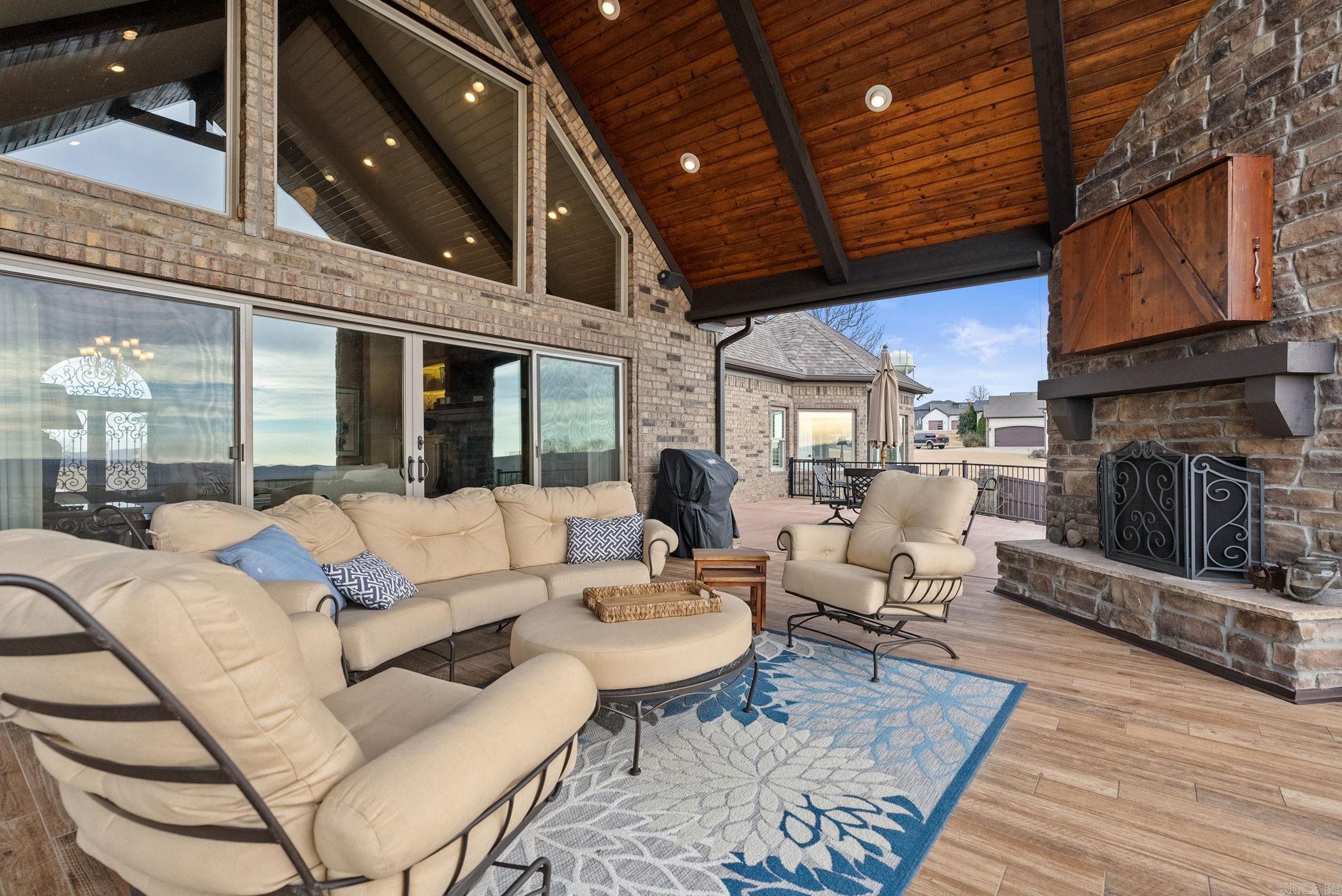 15716 Summit View  North Little Rock, AR