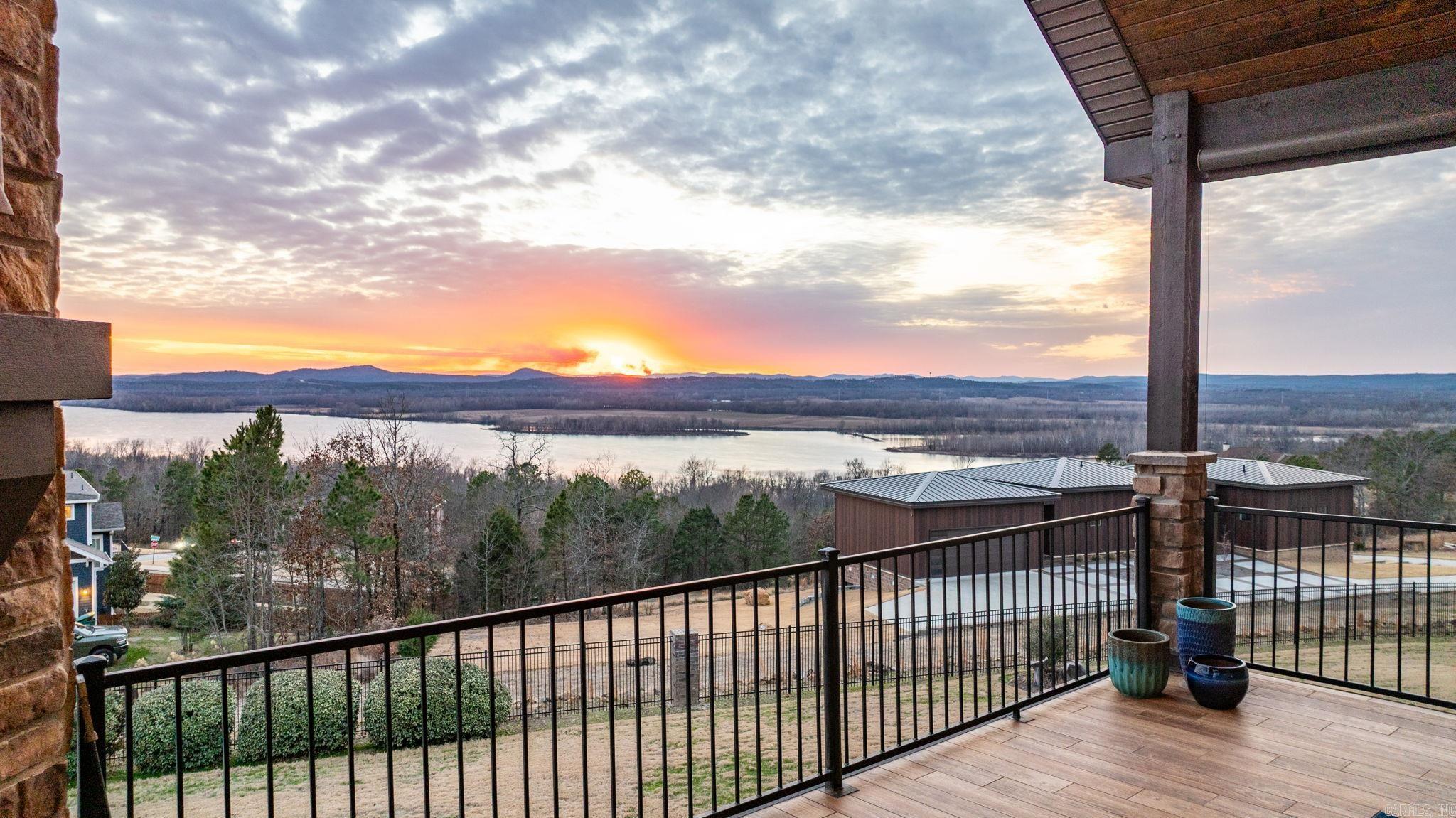 15716 Summit View  North Little Rock, AR