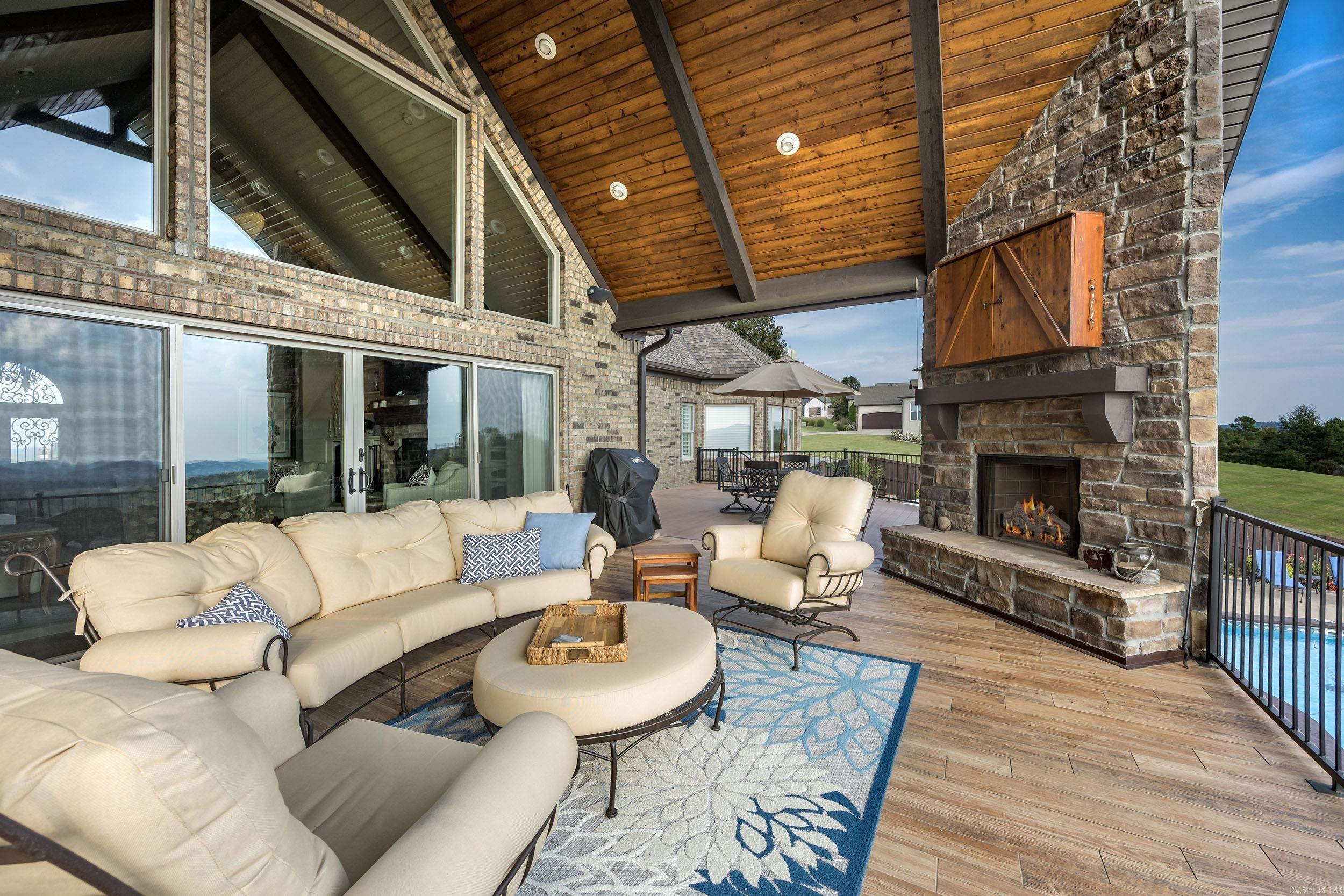 15716 Summit View  North Little Rock, AR