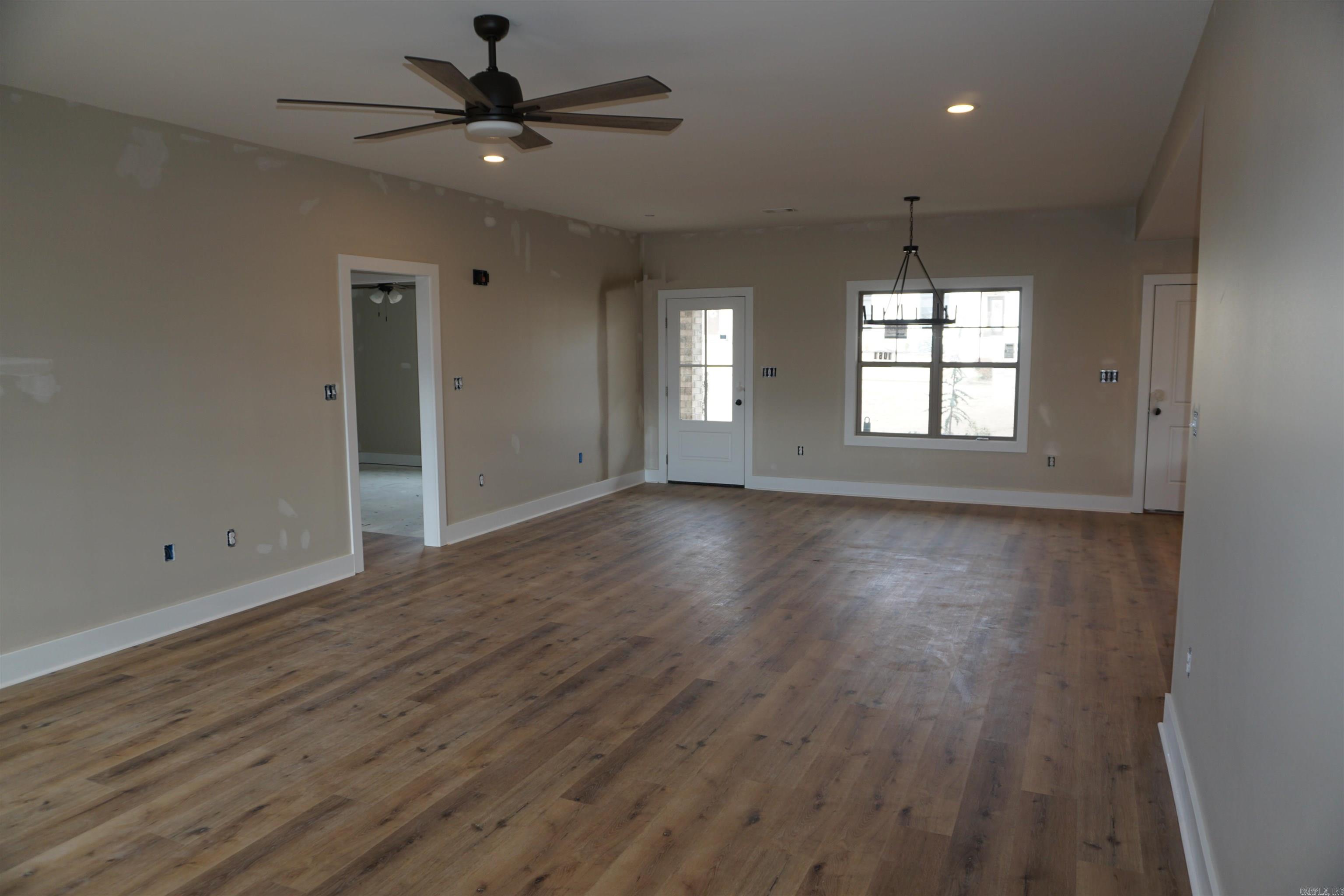 1061 Mark Cir  Jonesboro, AR