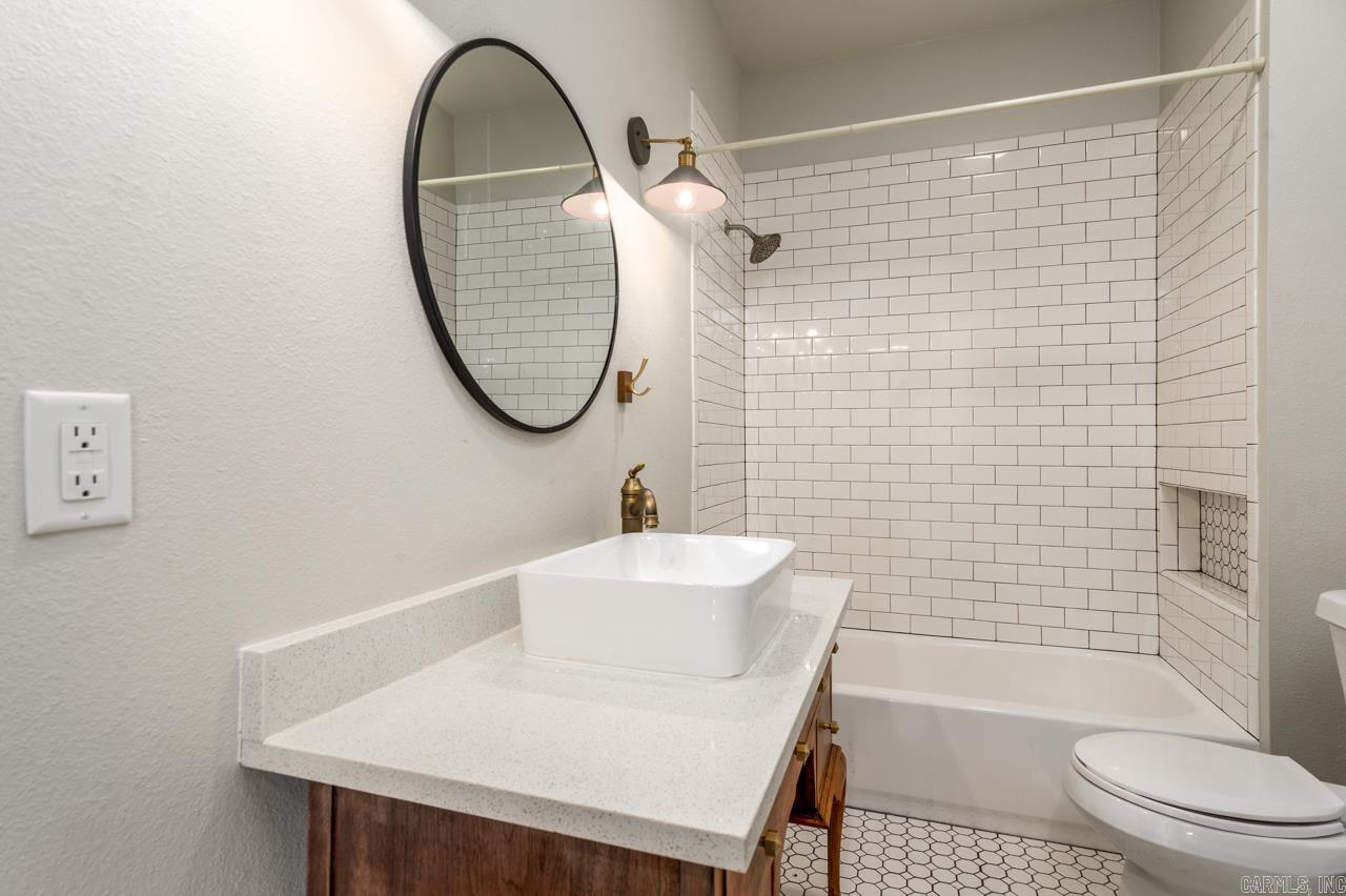 846 Donaghey  Conway, AR