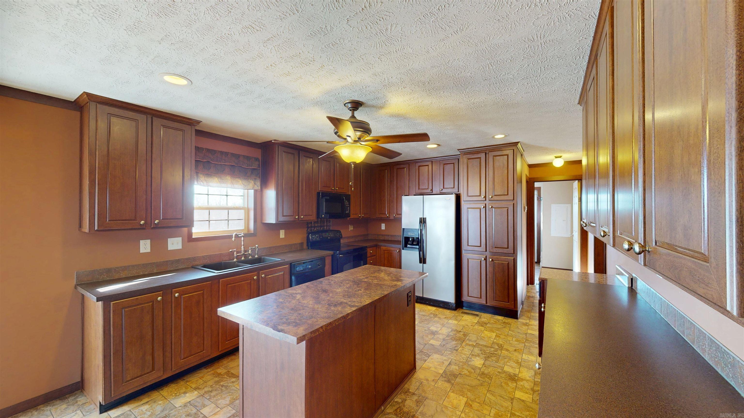 1384/1386 County Road 131  Corning, AR