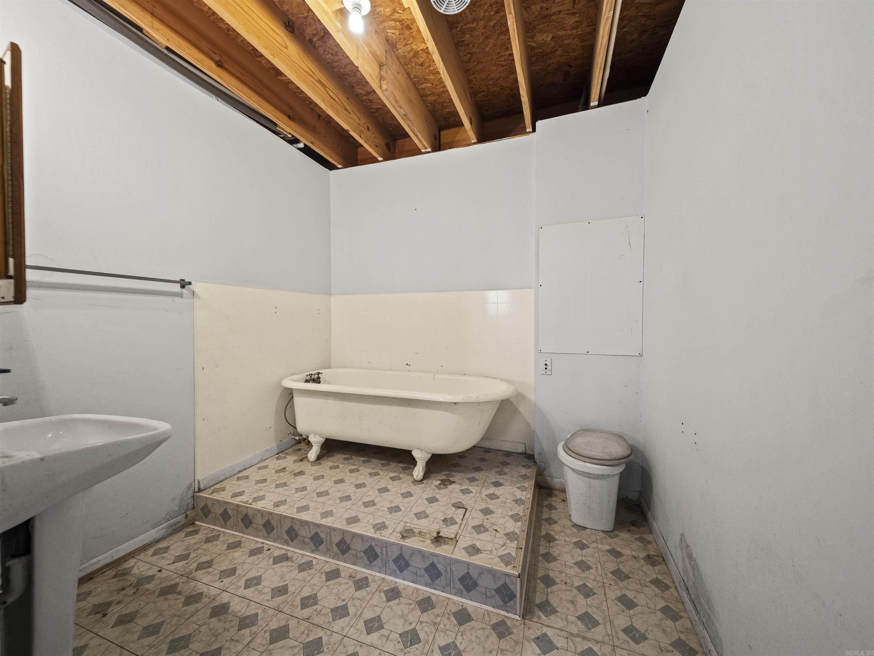 18204 N Lake Norrell  Alexander, AR