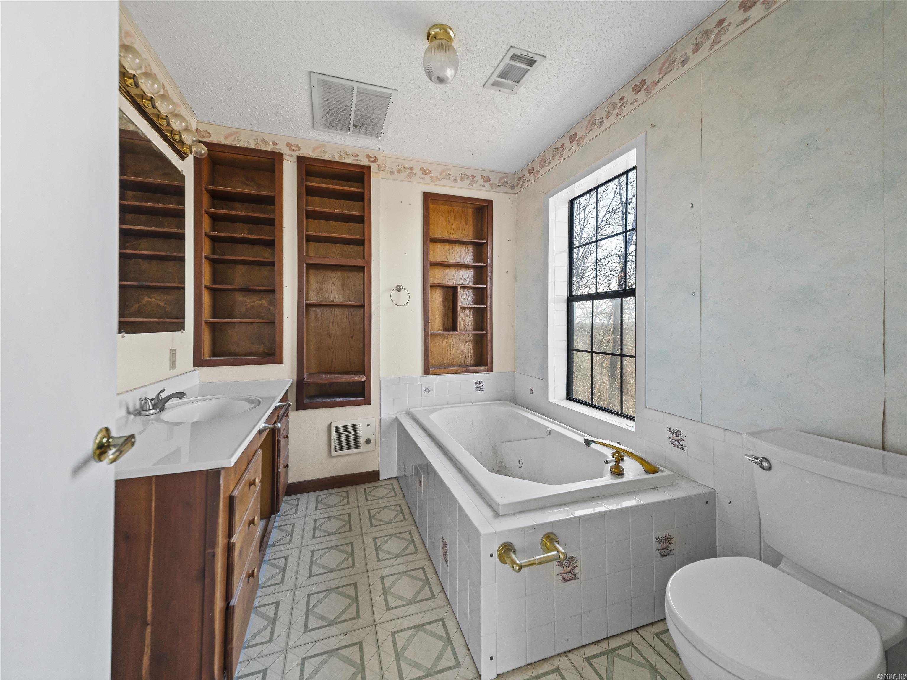 18204 N Lake Norrell  Alexander, AR