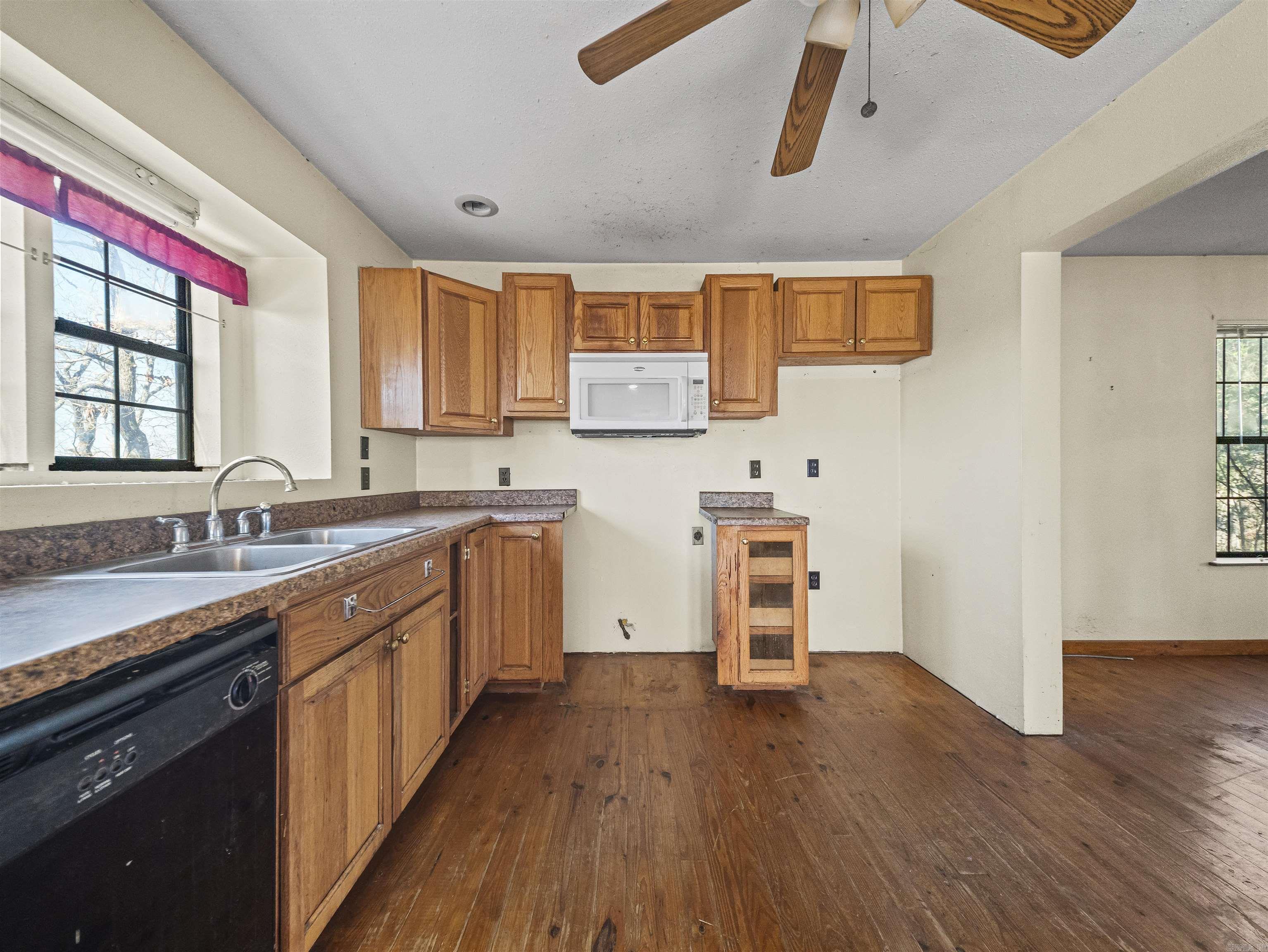 18204 N Lake Norrell  Alexander, AR