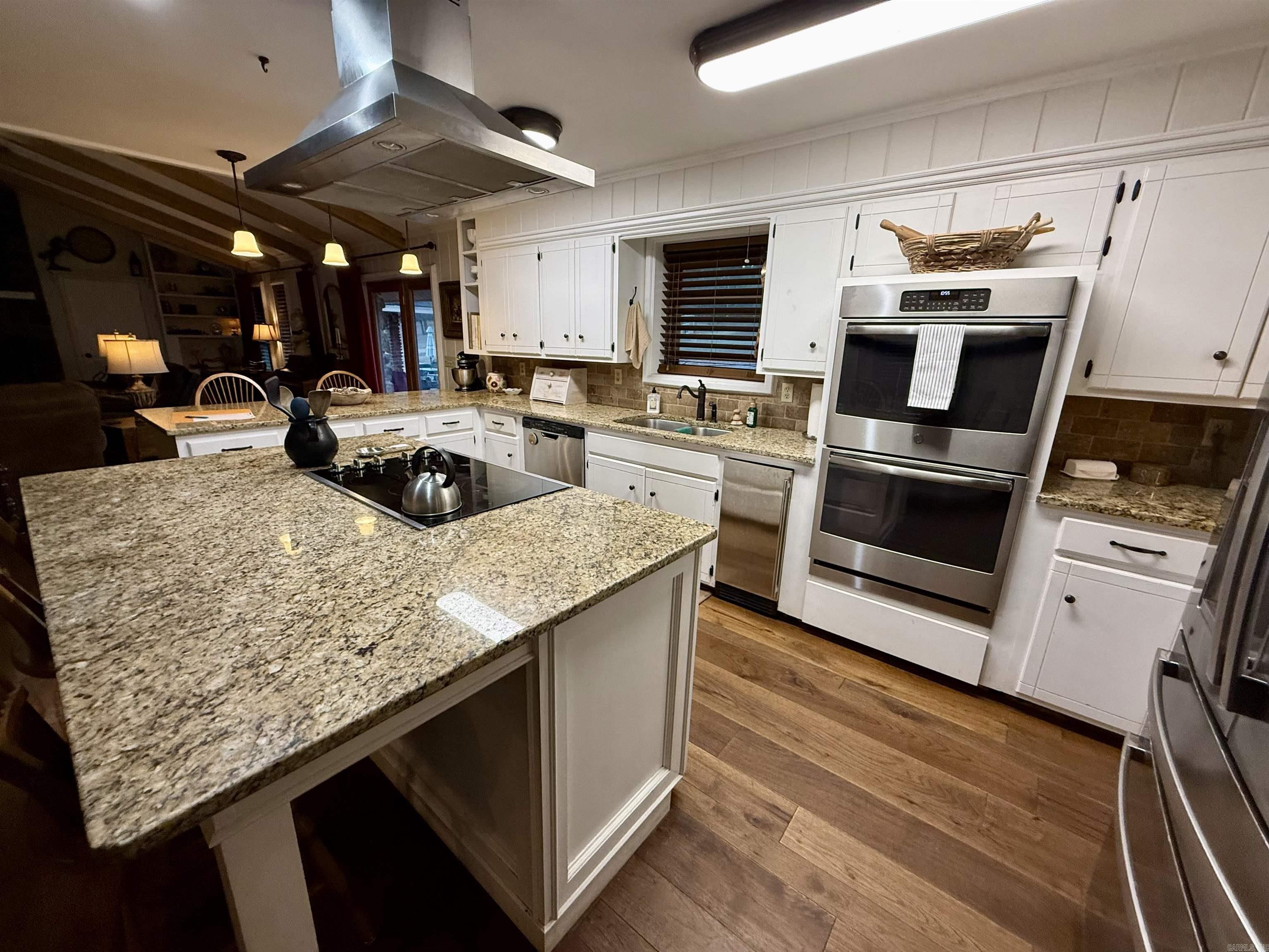 247 CR 2602  Knoxville, AR