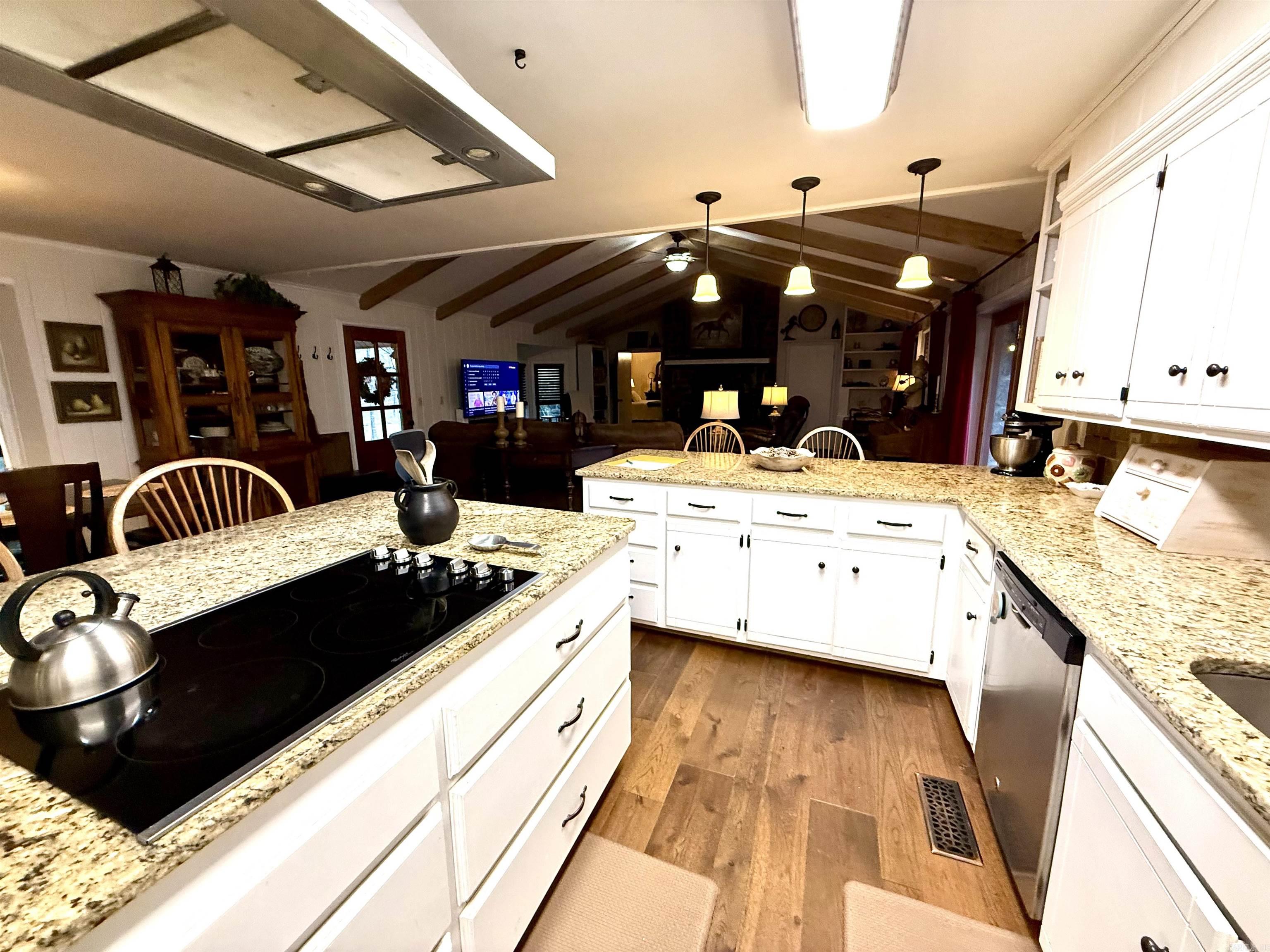 247 CR 2602  Knoxville, AR