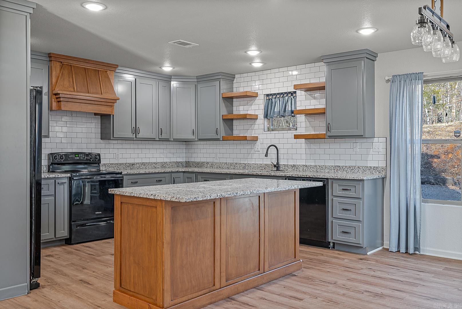 8399 HWY 141 Jonesboro, AR 72403