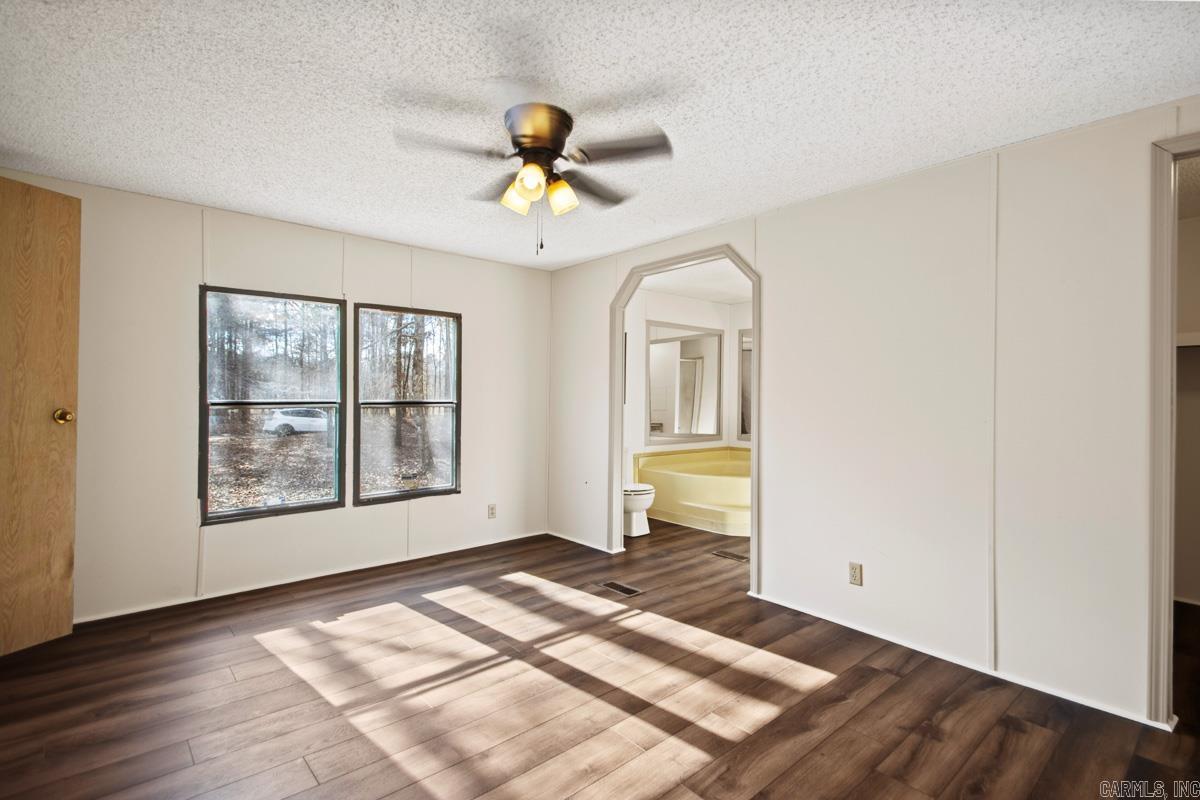 19921 Philis Dr  Hensley, AR