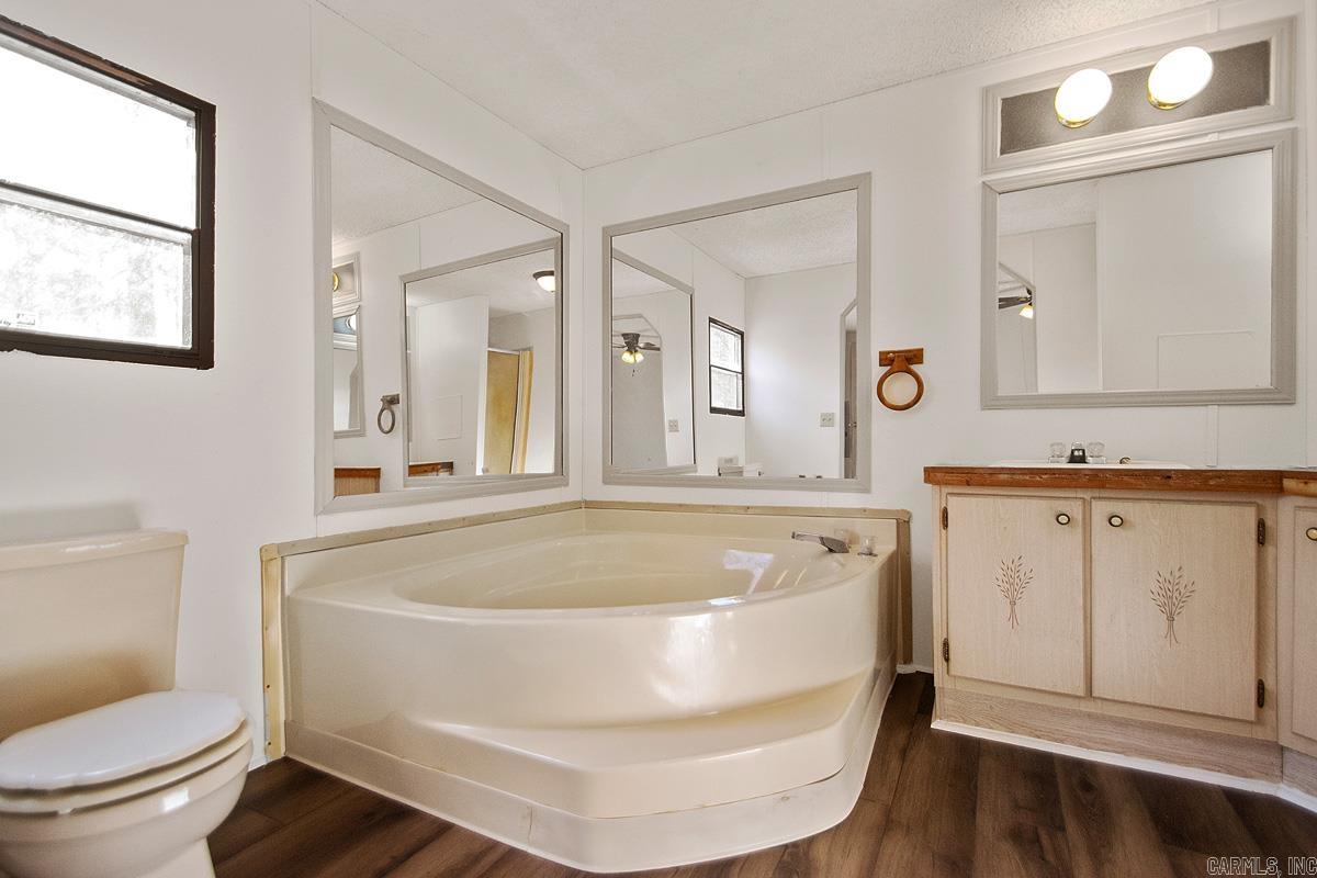 19921 Philis Dr  Hensley, AR