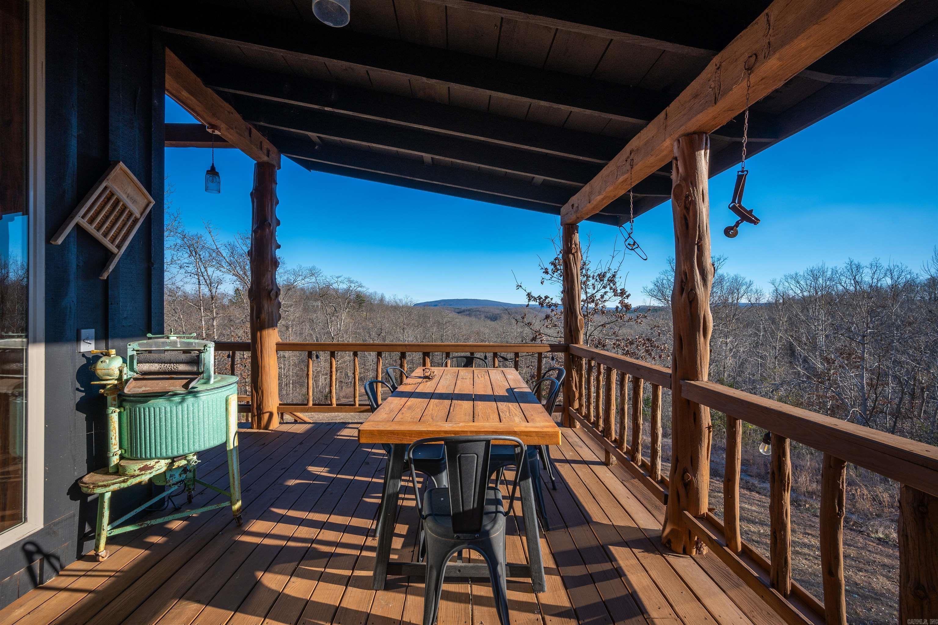 627 Mountain Crest  Mountain View, AR