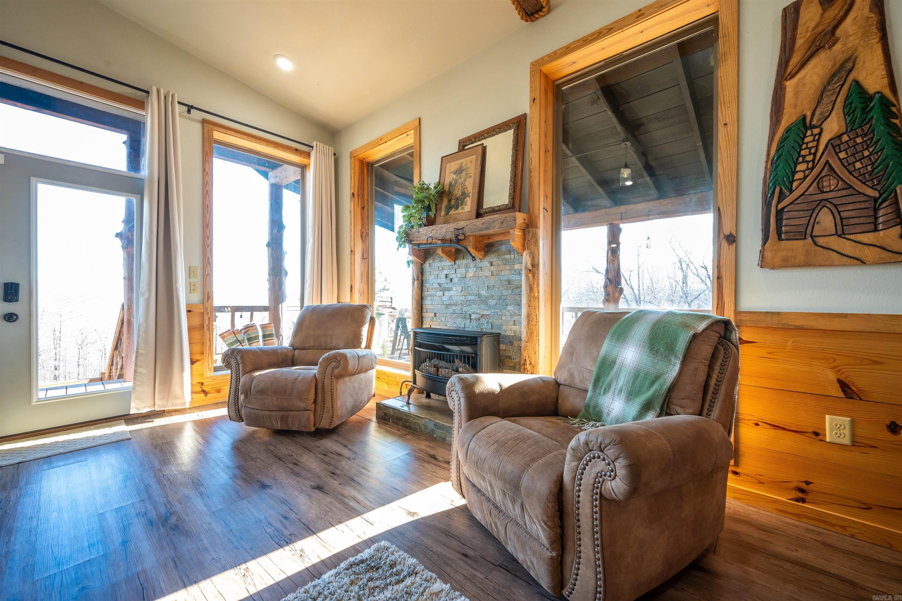 627 Mountain Crest  Mountain View, AR