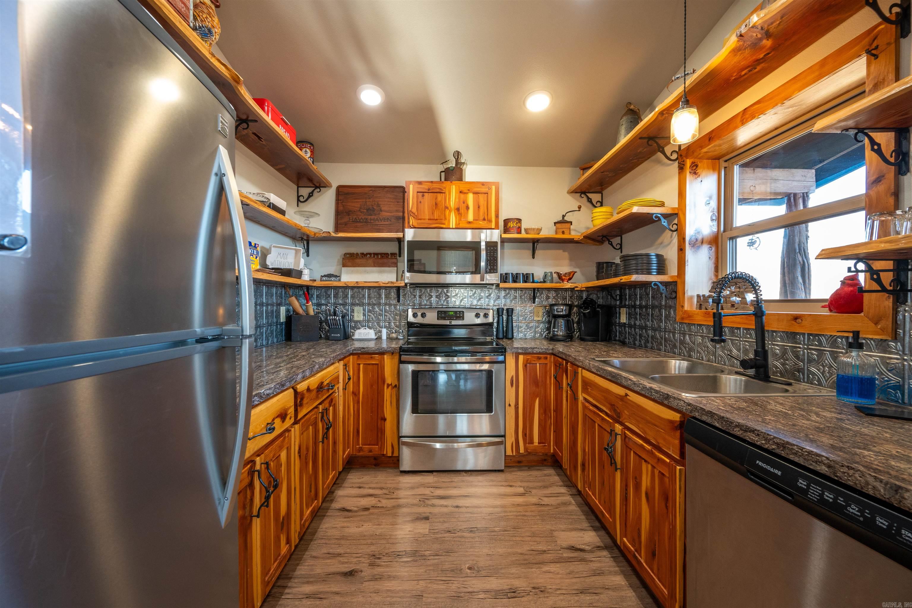 627 Mountain Crest  Mountain View, AR