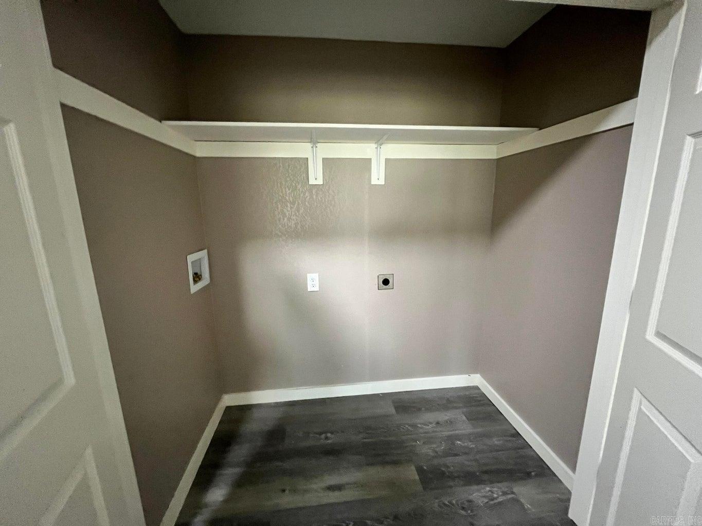 110 W 7th  Newark, AR