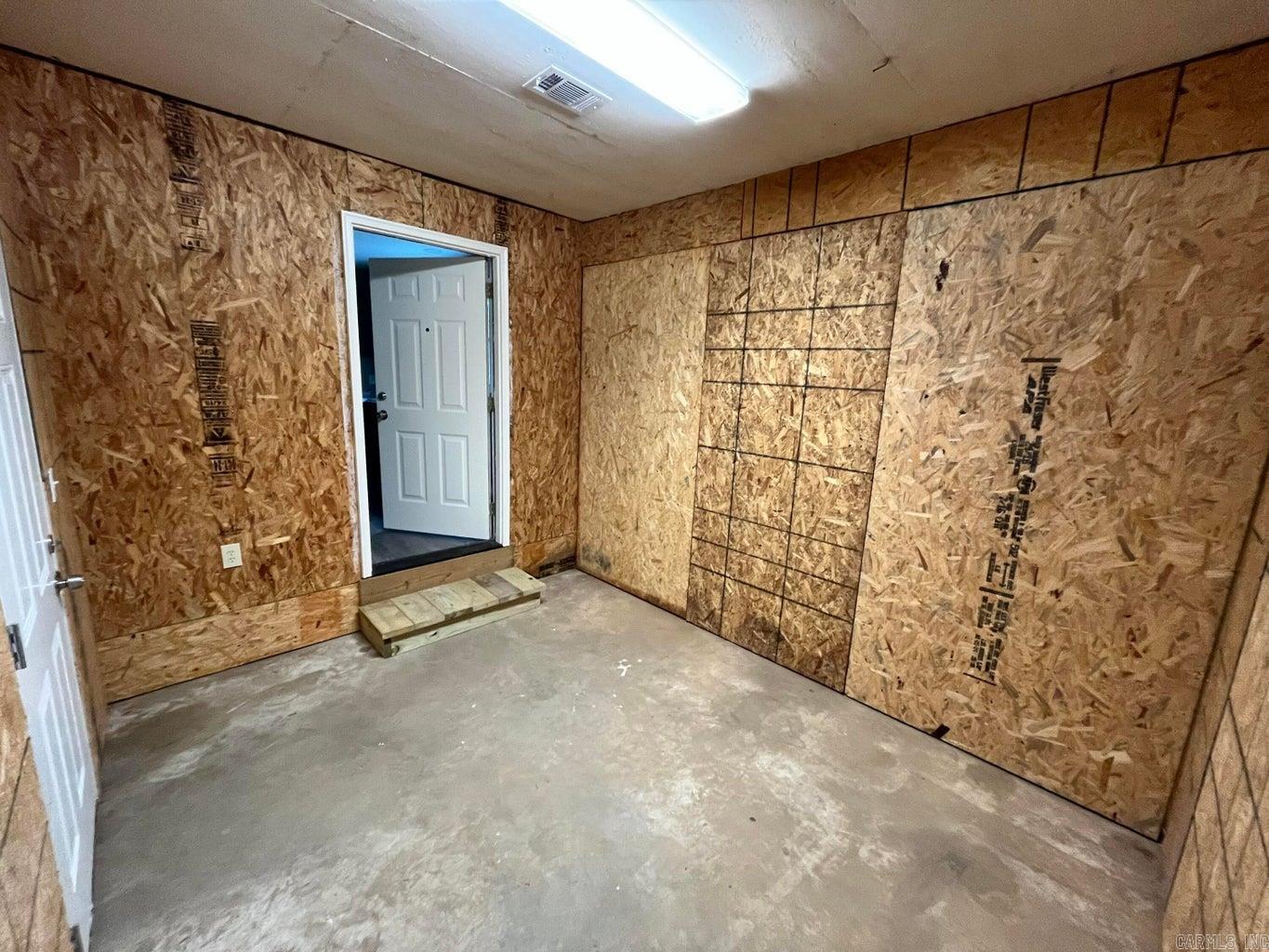 110 W 7th  Newark, AR