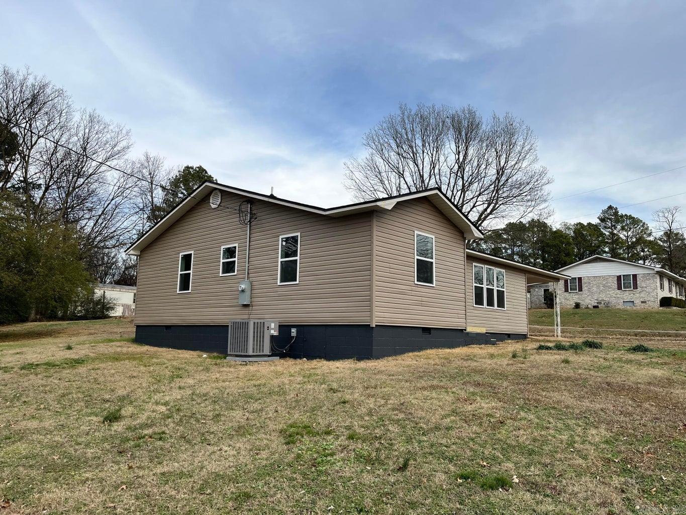 110 W 7th  Newark, AR