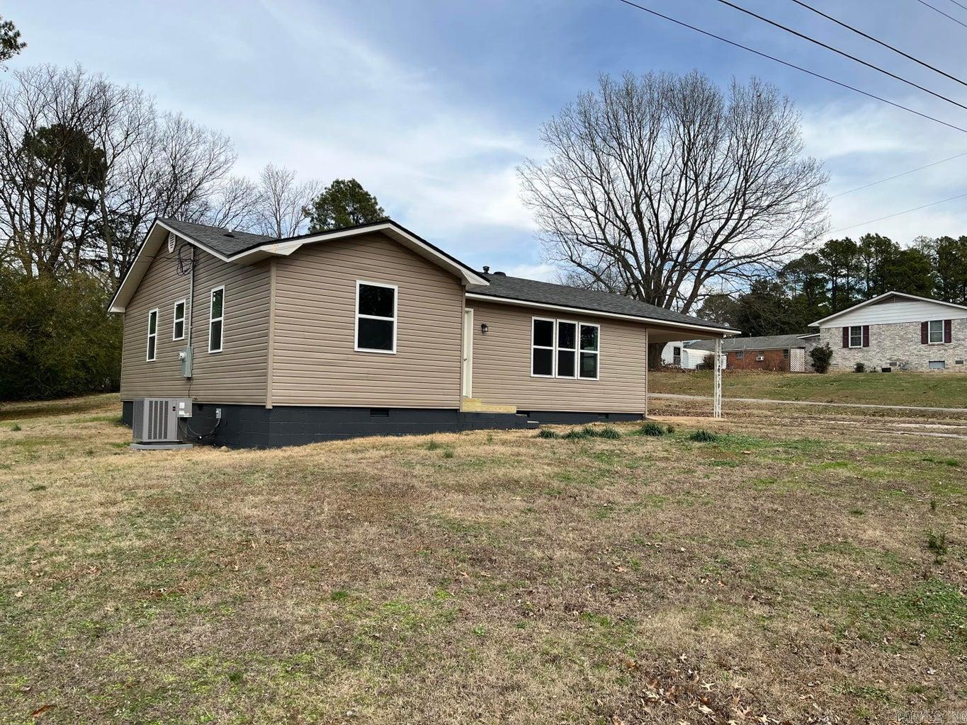 110 W 7th  Newark, AR