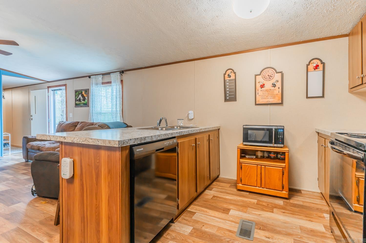 27 Valley Heart Drive  Highland, AR