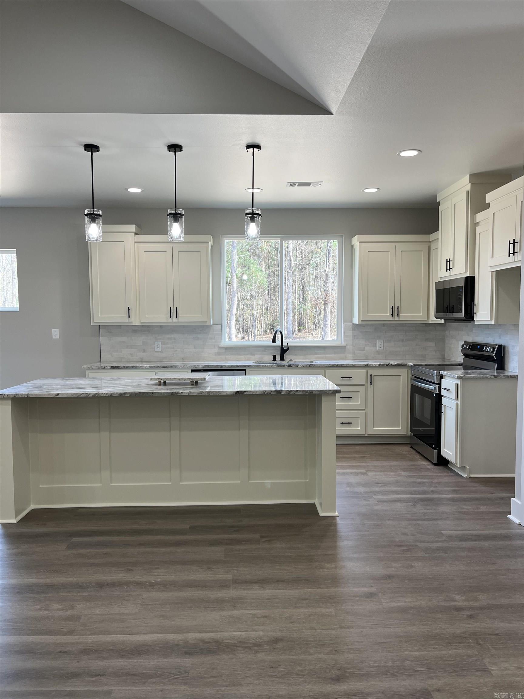 702 W Gum  Sheridan, AR