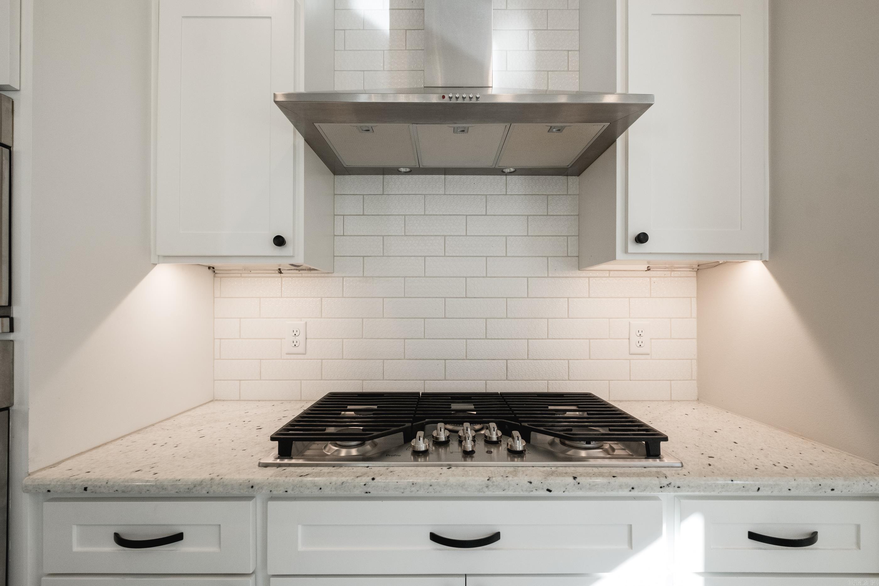 25 Belles Fleurs  Little Rock, AR