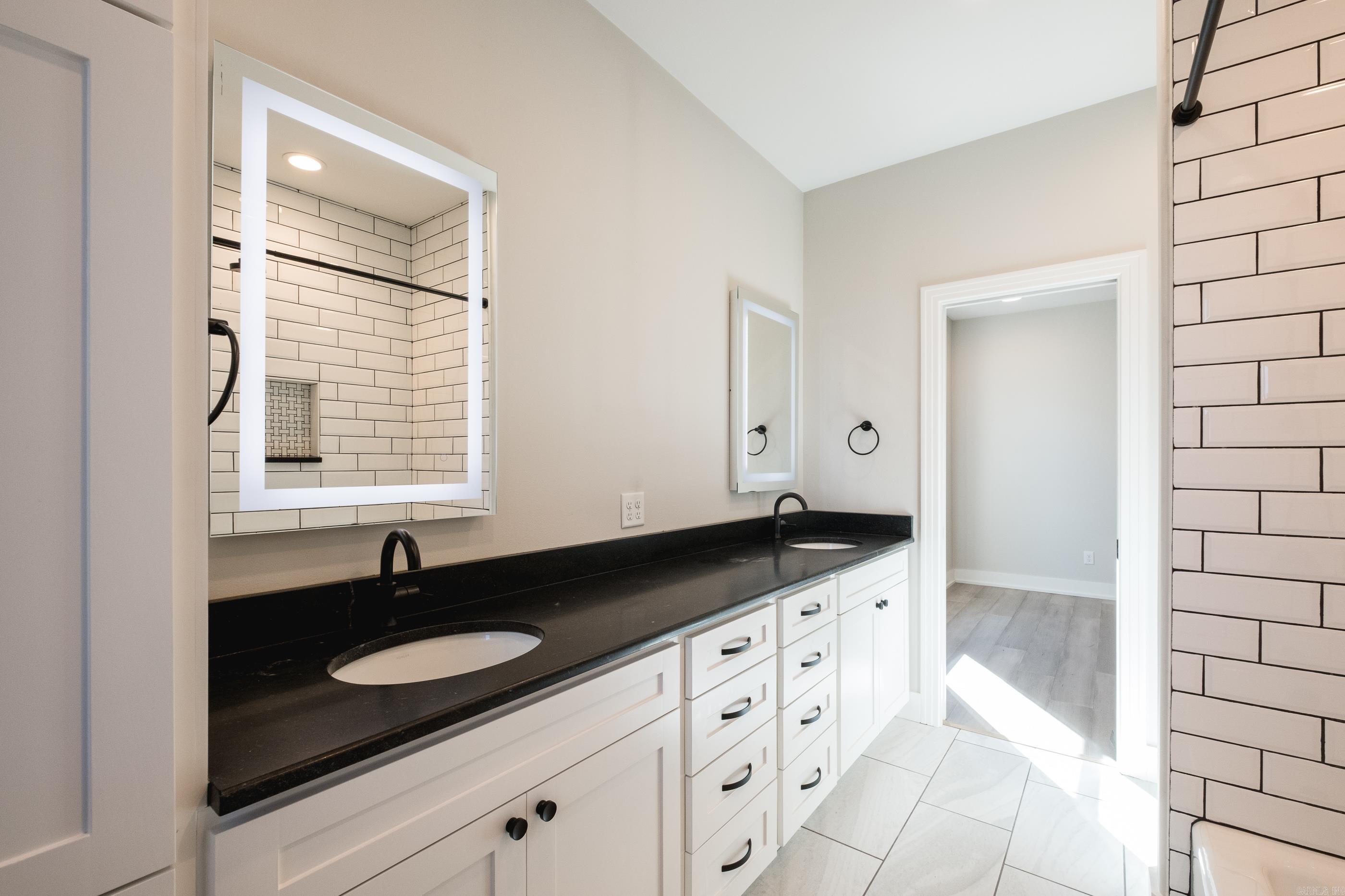 25 Belles Fleurs  Little Rock, AR