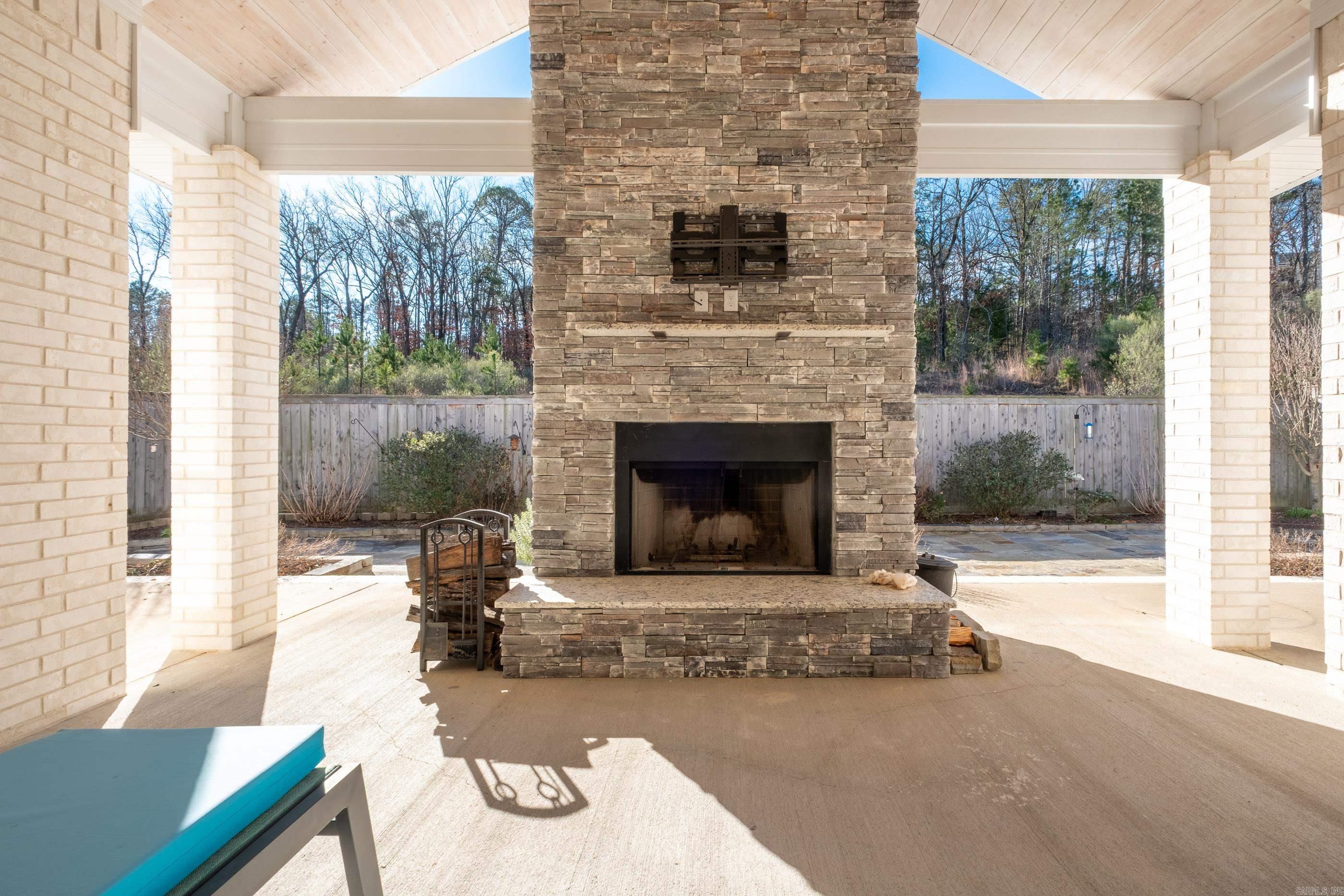 25 Belles Fleurs  Little Rock, AR