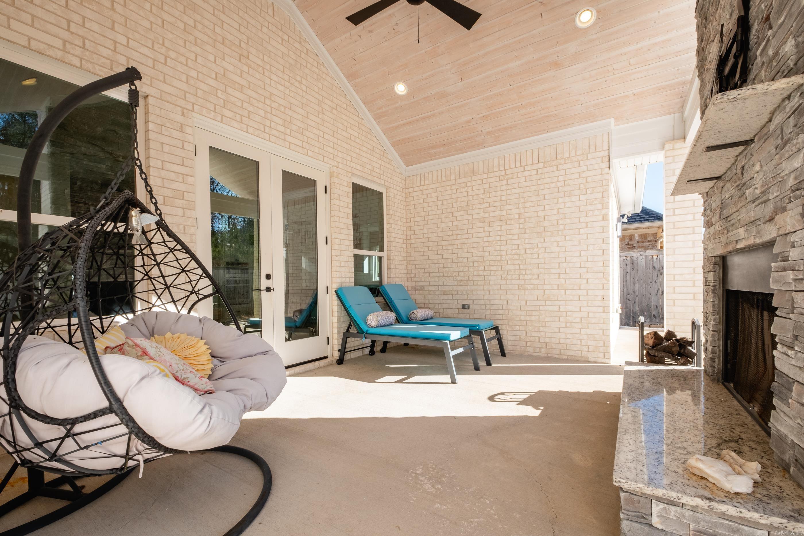 25 Belles Fleurs  Little Rock, AR