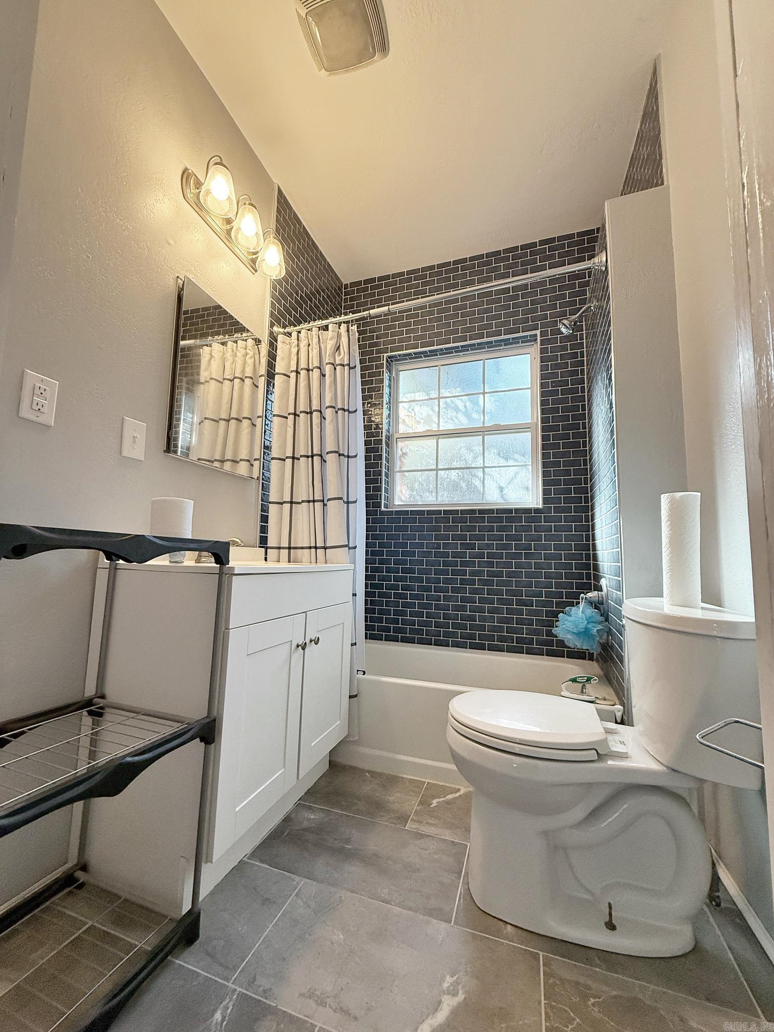 323 S Valmar  Little Rock, AR