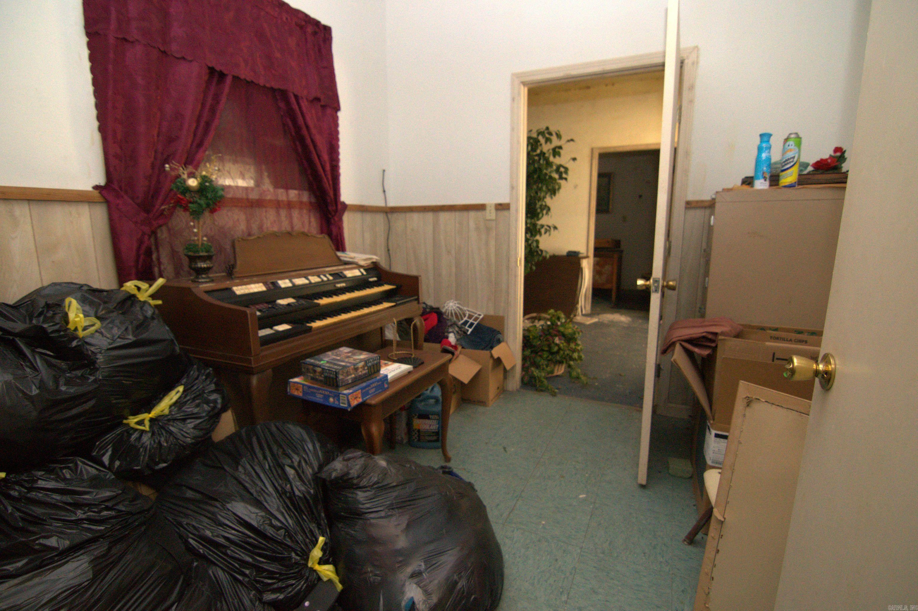 29 Beaver Creek  Roland, AR