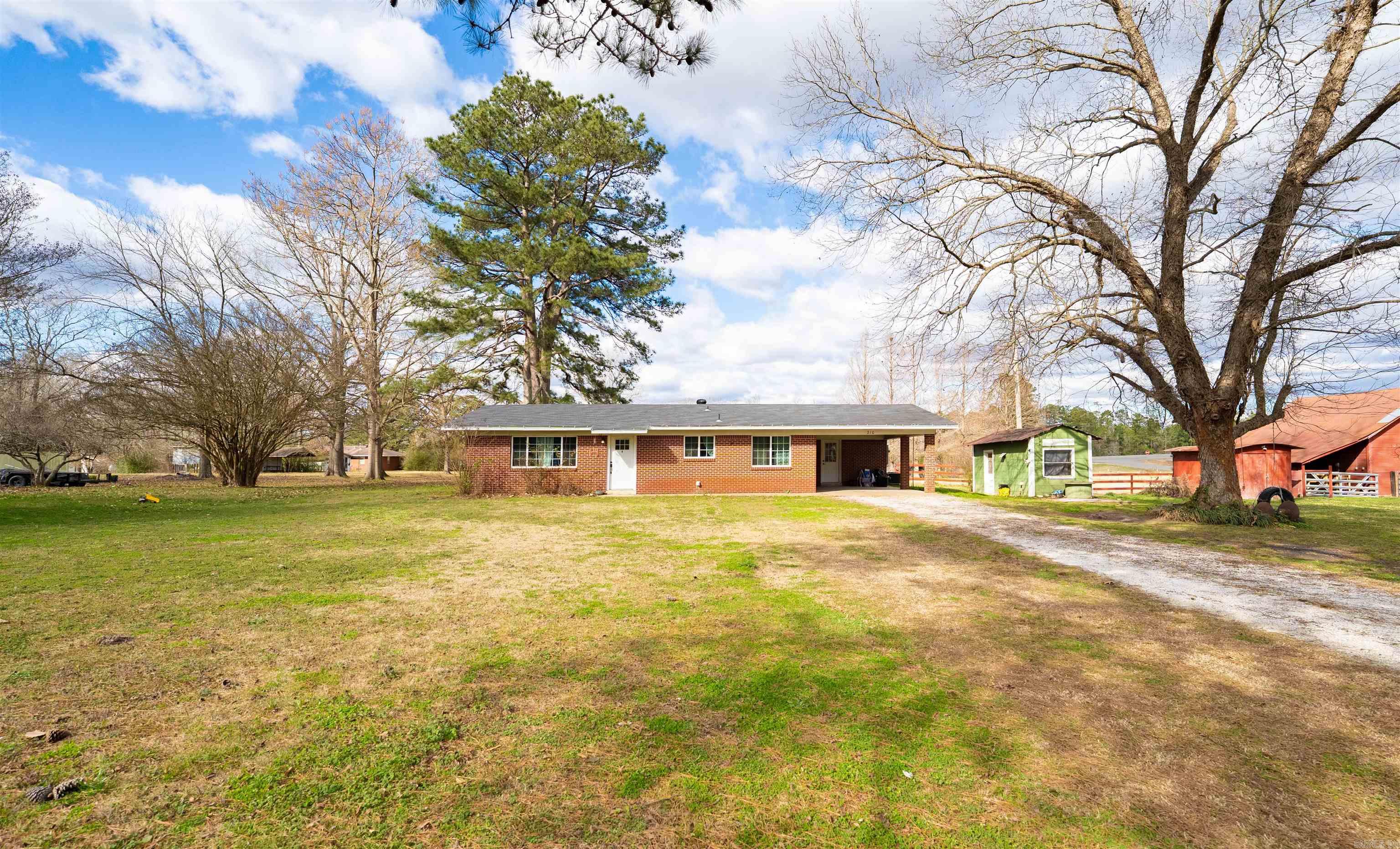 210 N Division  Donaldson, AR