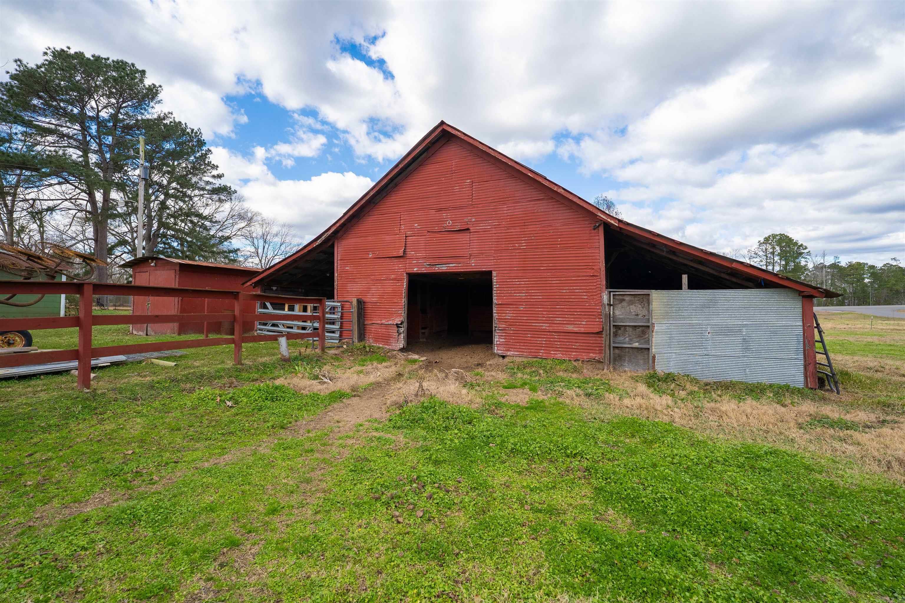 210 N Division  Donaldson, AR