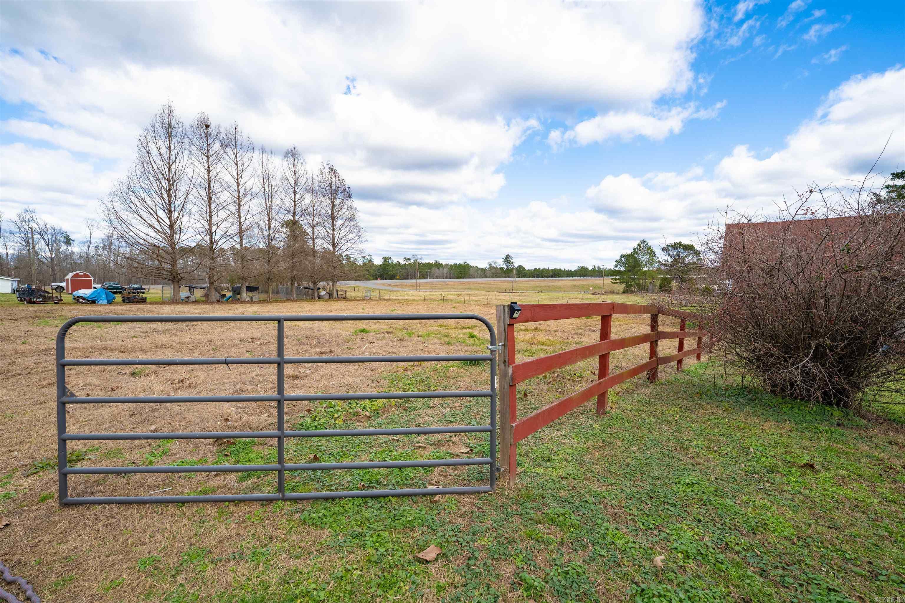 210 N Division  Donaldson, AR