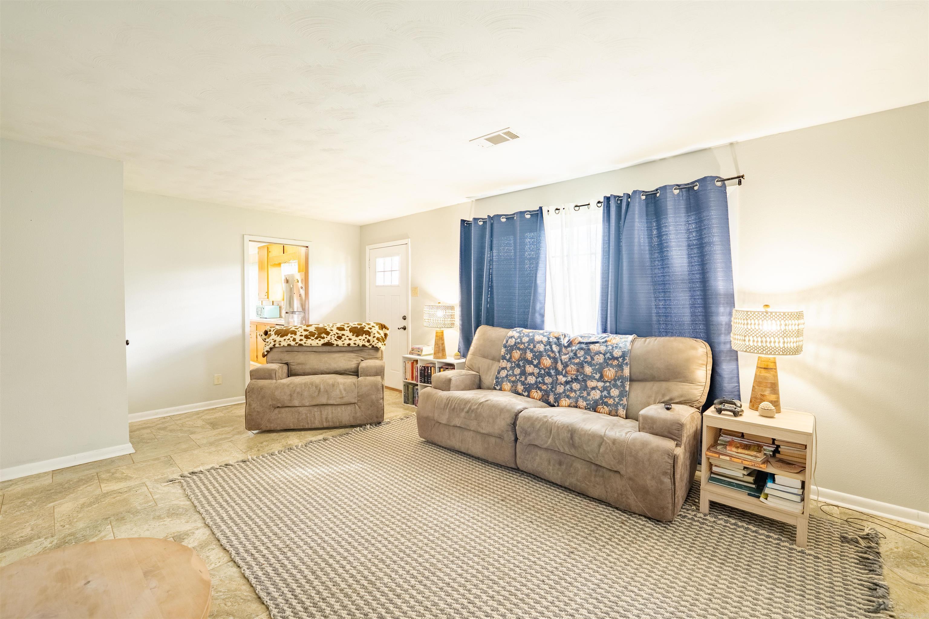 210 N Division  Donaldson, AR