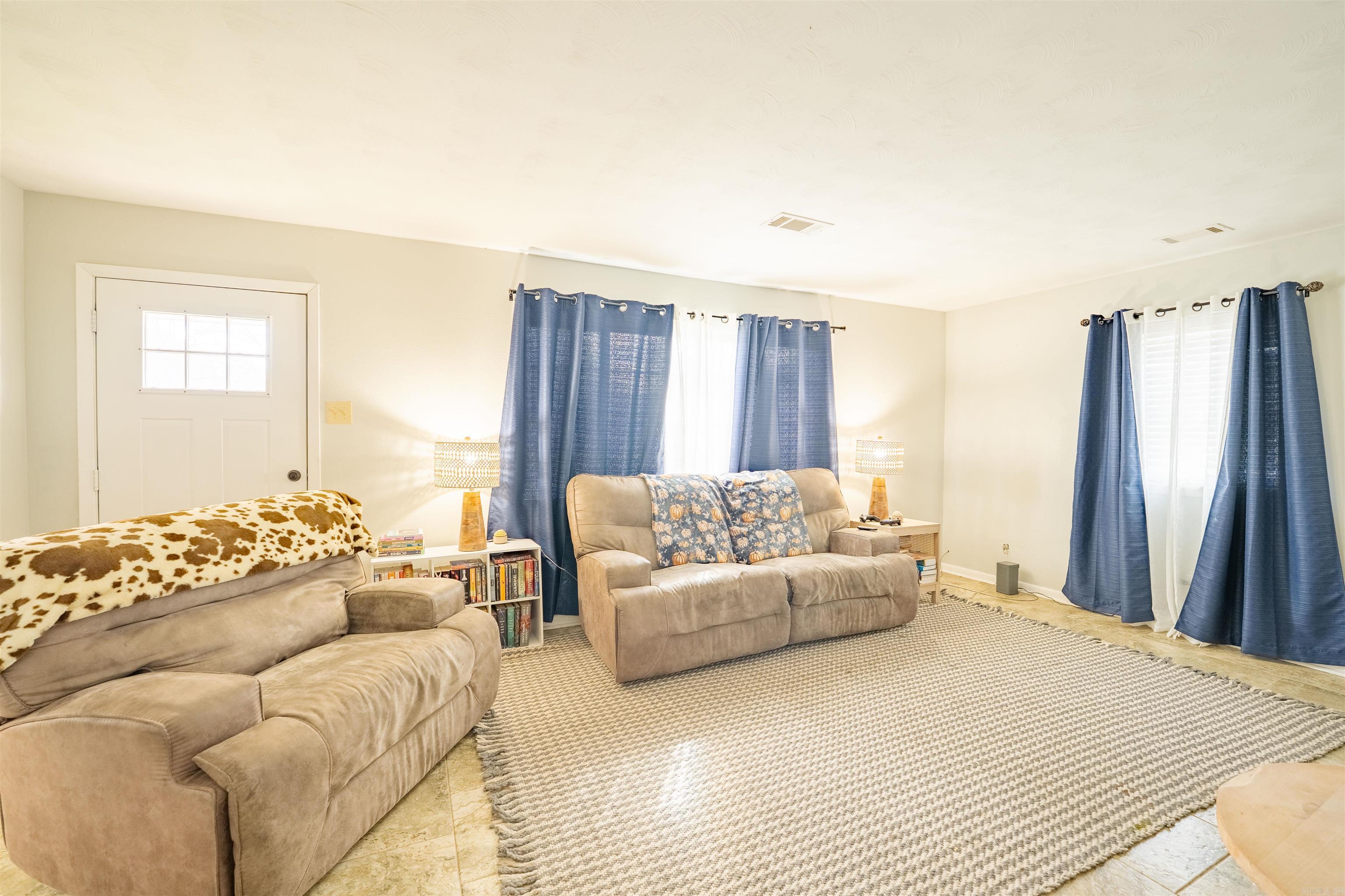 210 N Division  Donaldson, AR