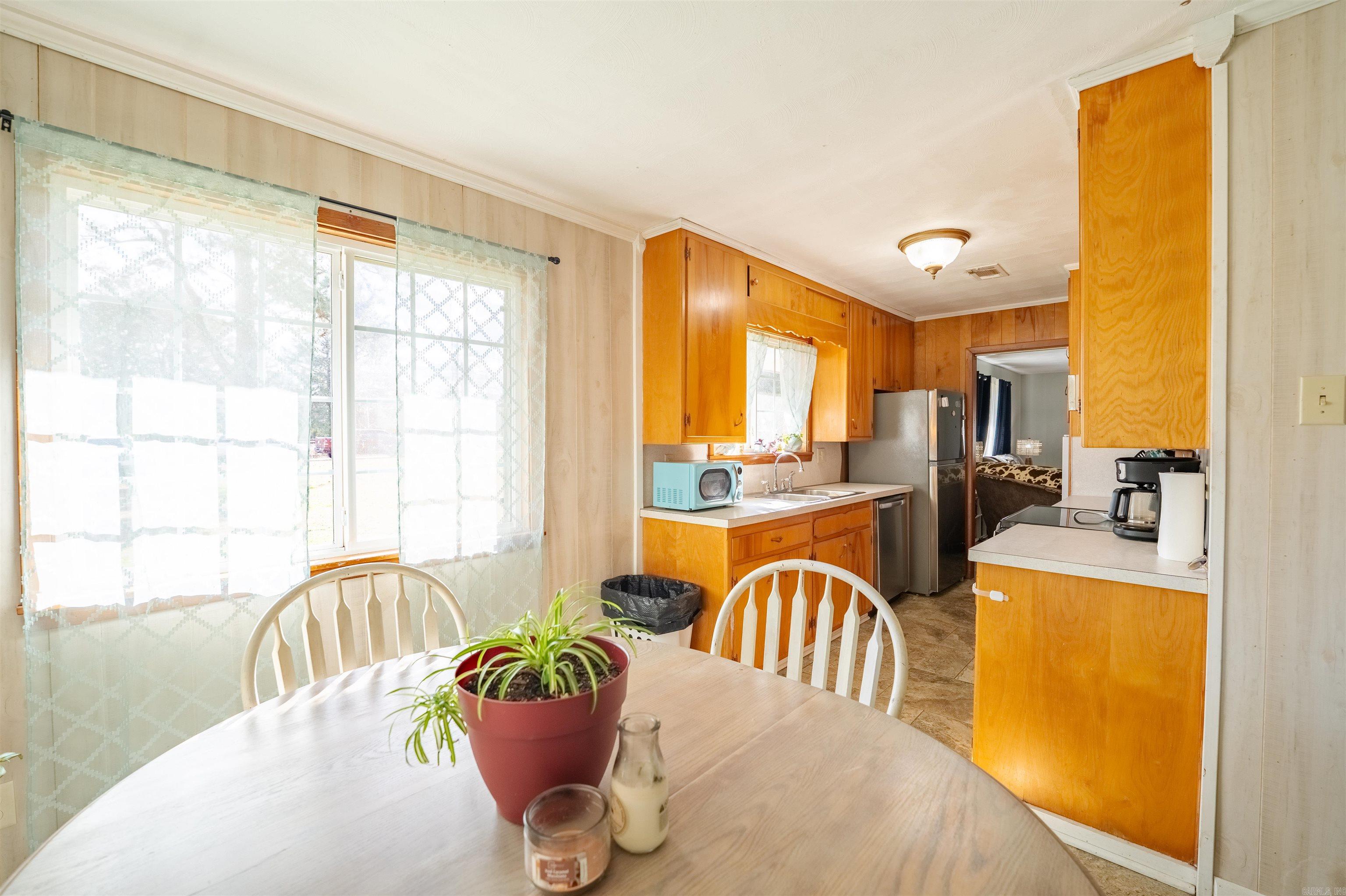 210 N Division  Donaldson, AR