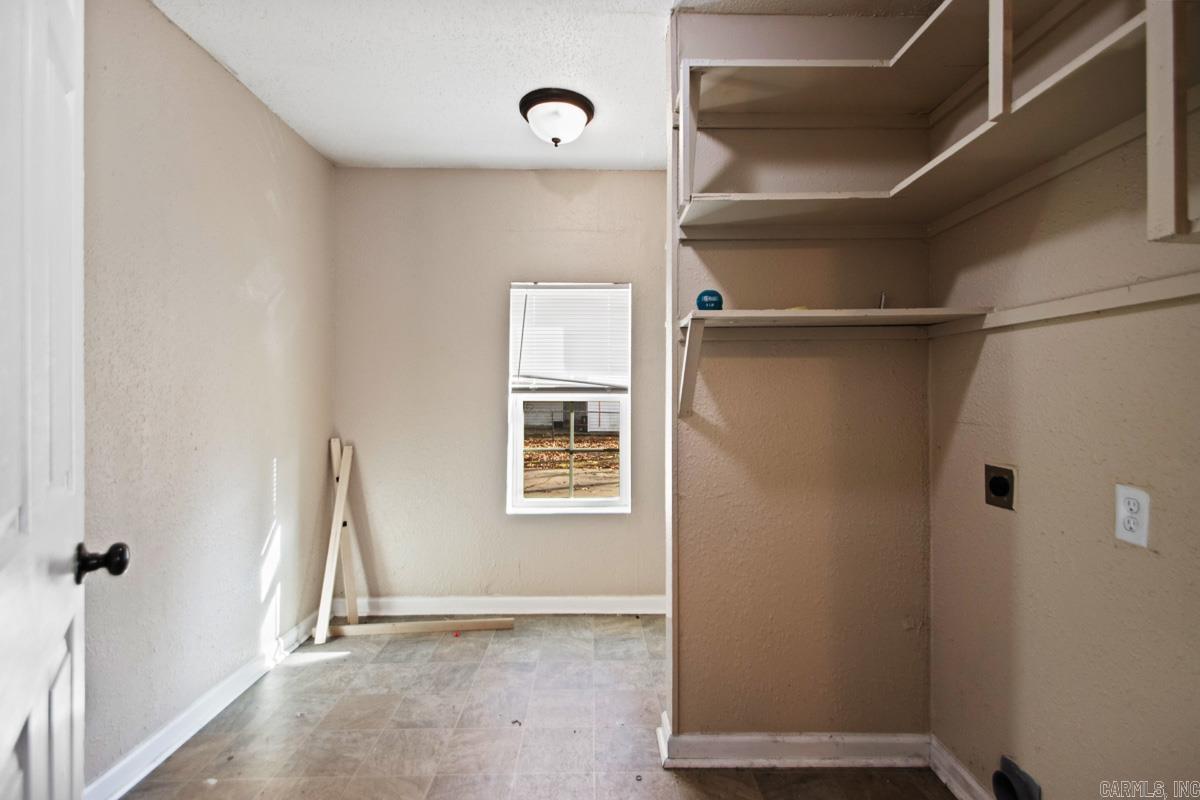 8005 Woodhaven  Little Rock, AR