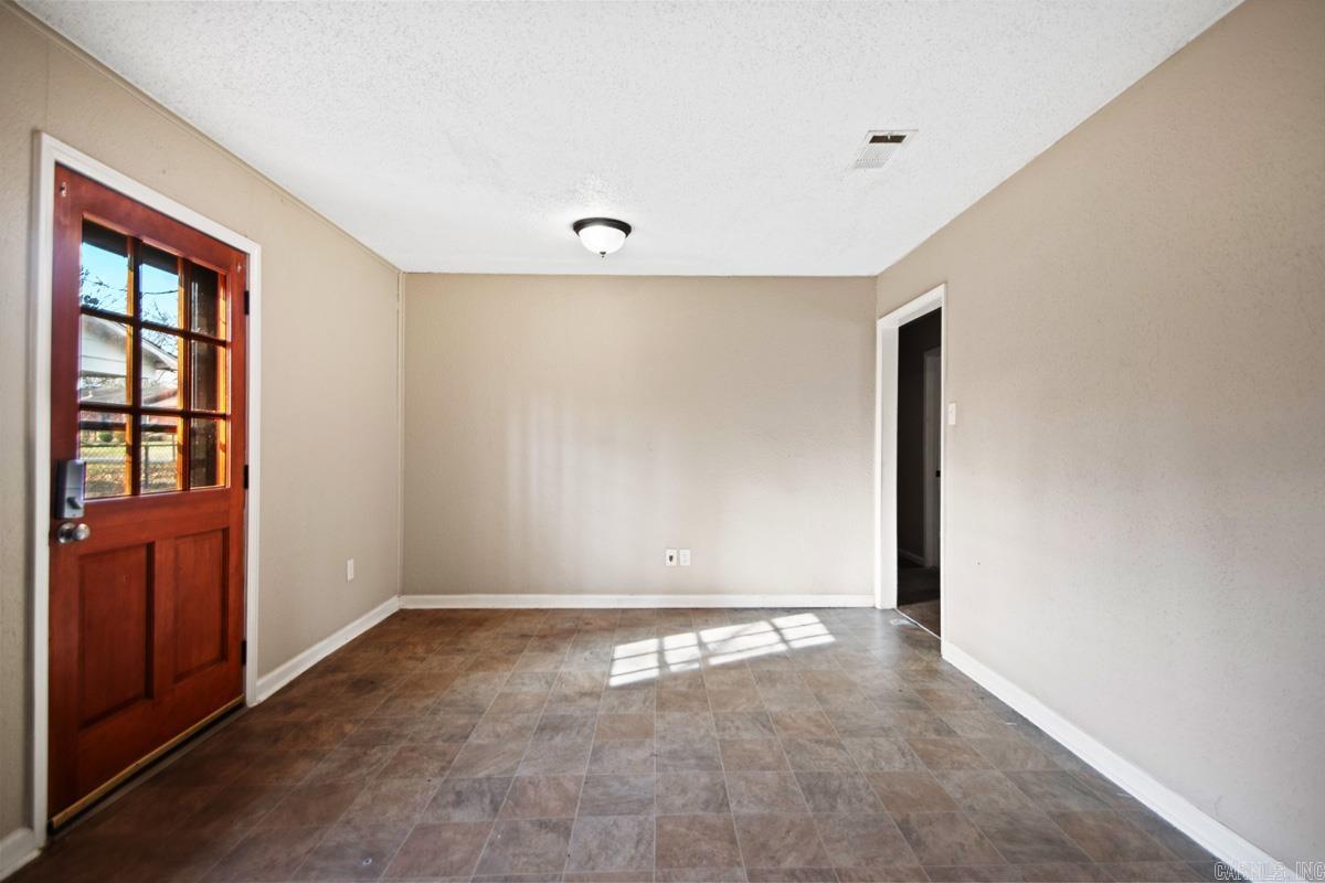 8005 Woodhaven  Little Rock, AR