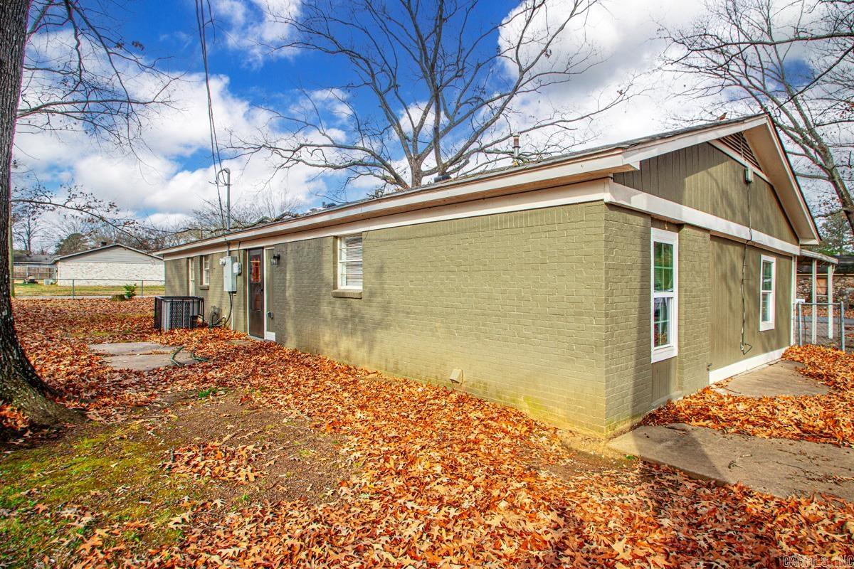 8005 Woodhaven  Little Rock, AR