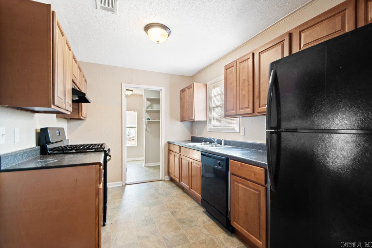 8005 Woodhaven  Little Rock, AR