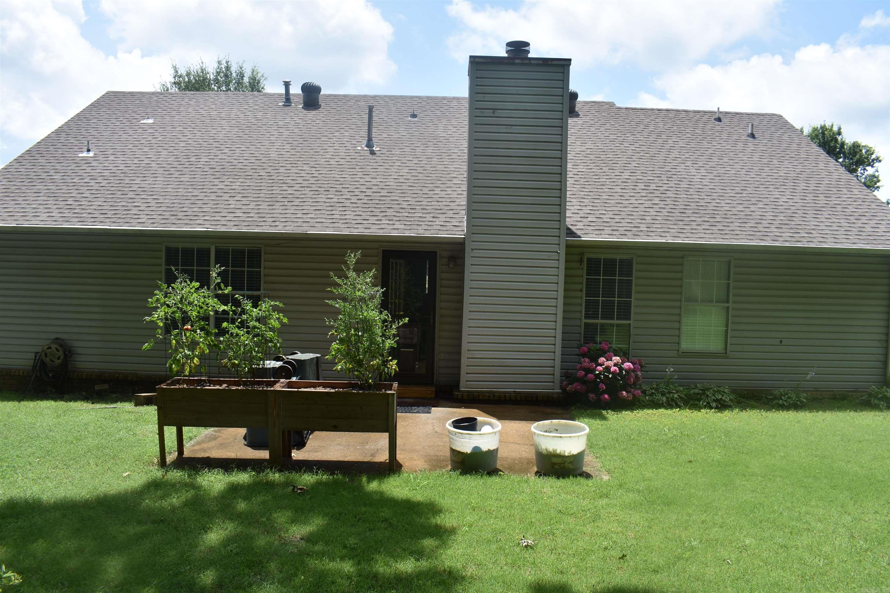 204 Savannah Drive Jonesboro, AR 72404